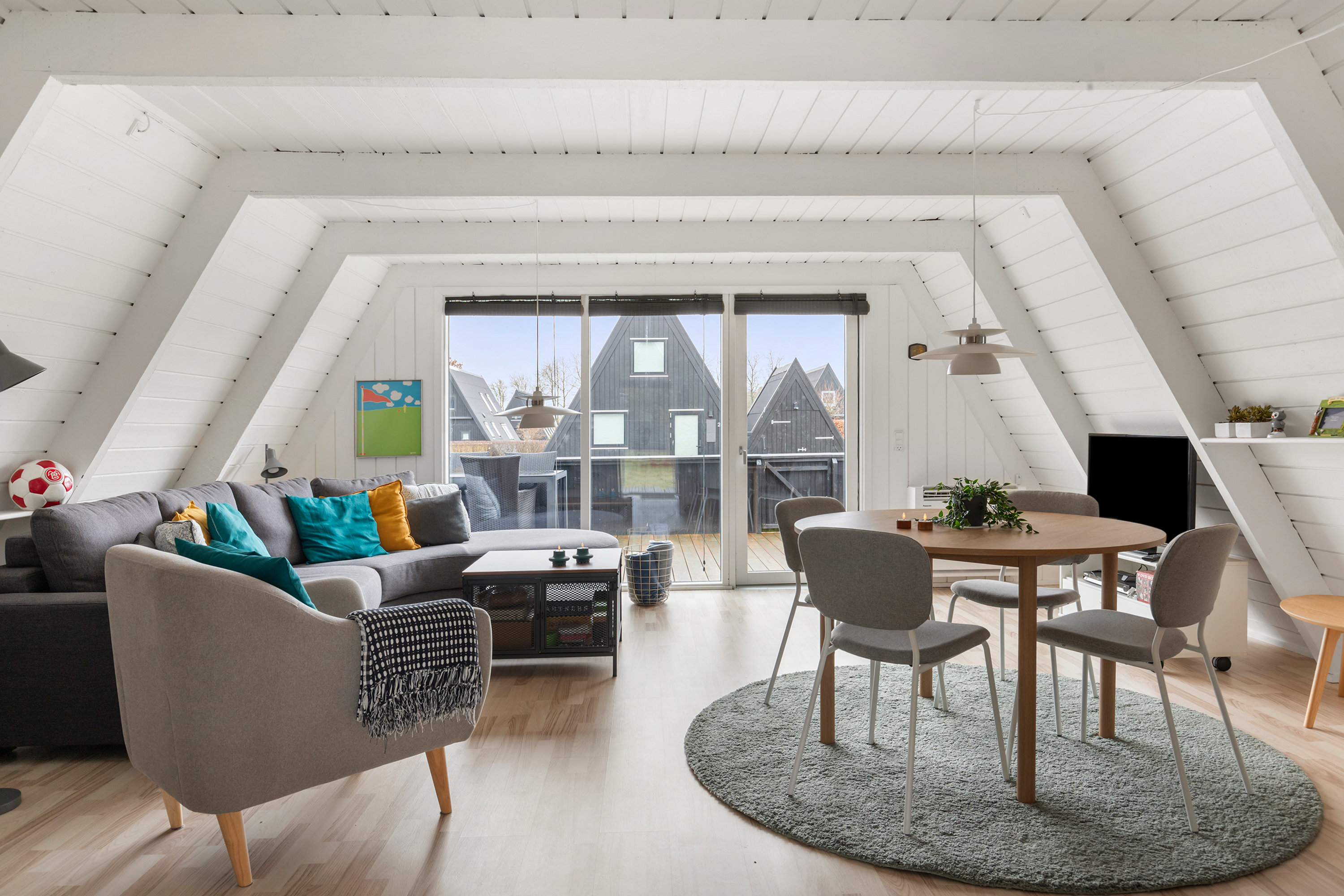 Fremhævet stue billede i fuldskærmstilstand. Billede af Golfsvinget 258, Gatten, 9640 Farsø