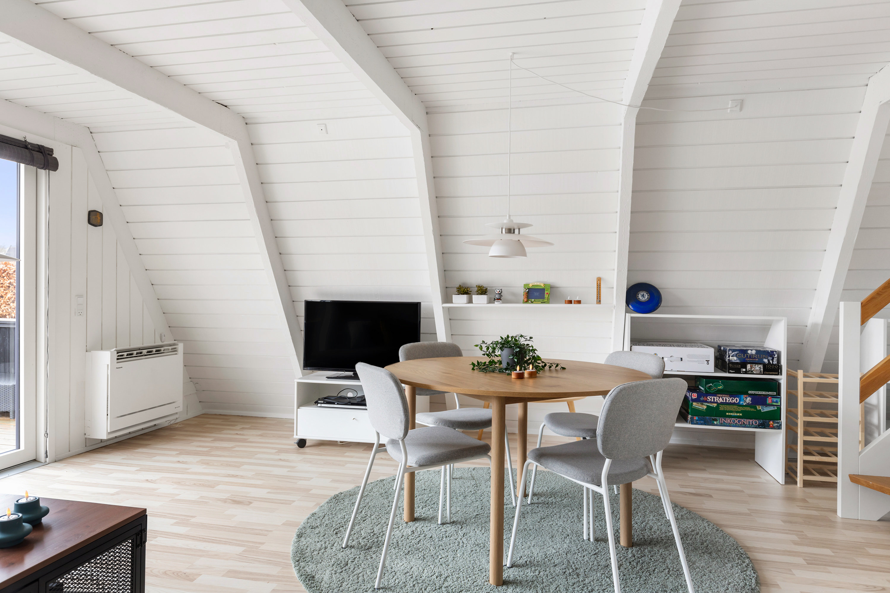 Fremhævet stue billede i fuldskærmstilstand. Billede af Golfsvinget 258, Gatten, 9640 Farsø