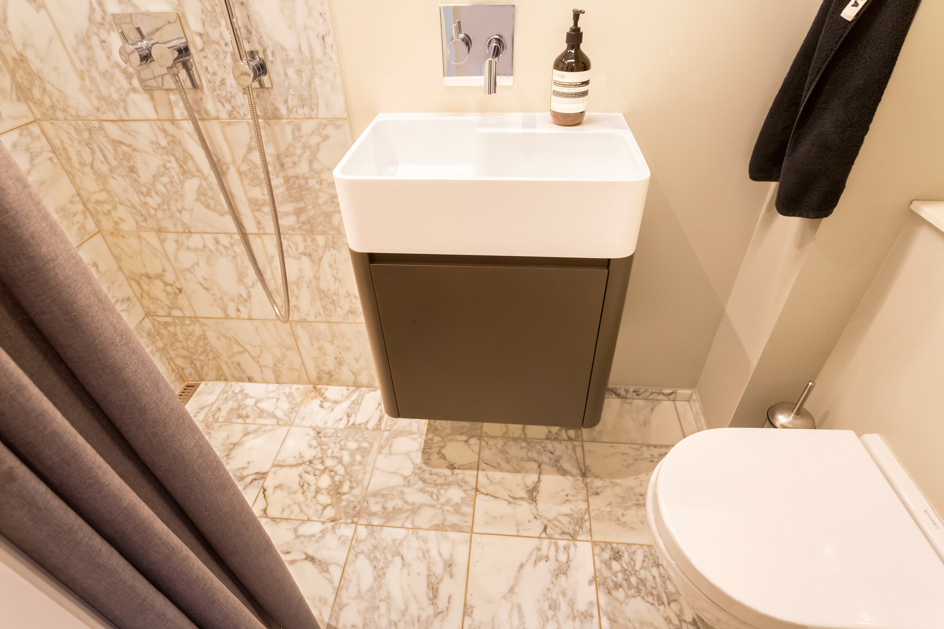 Fremhævet  billede i fuldskærmstilstand. Billede af Reberbanegade 17, st.. tv., 2300 København S