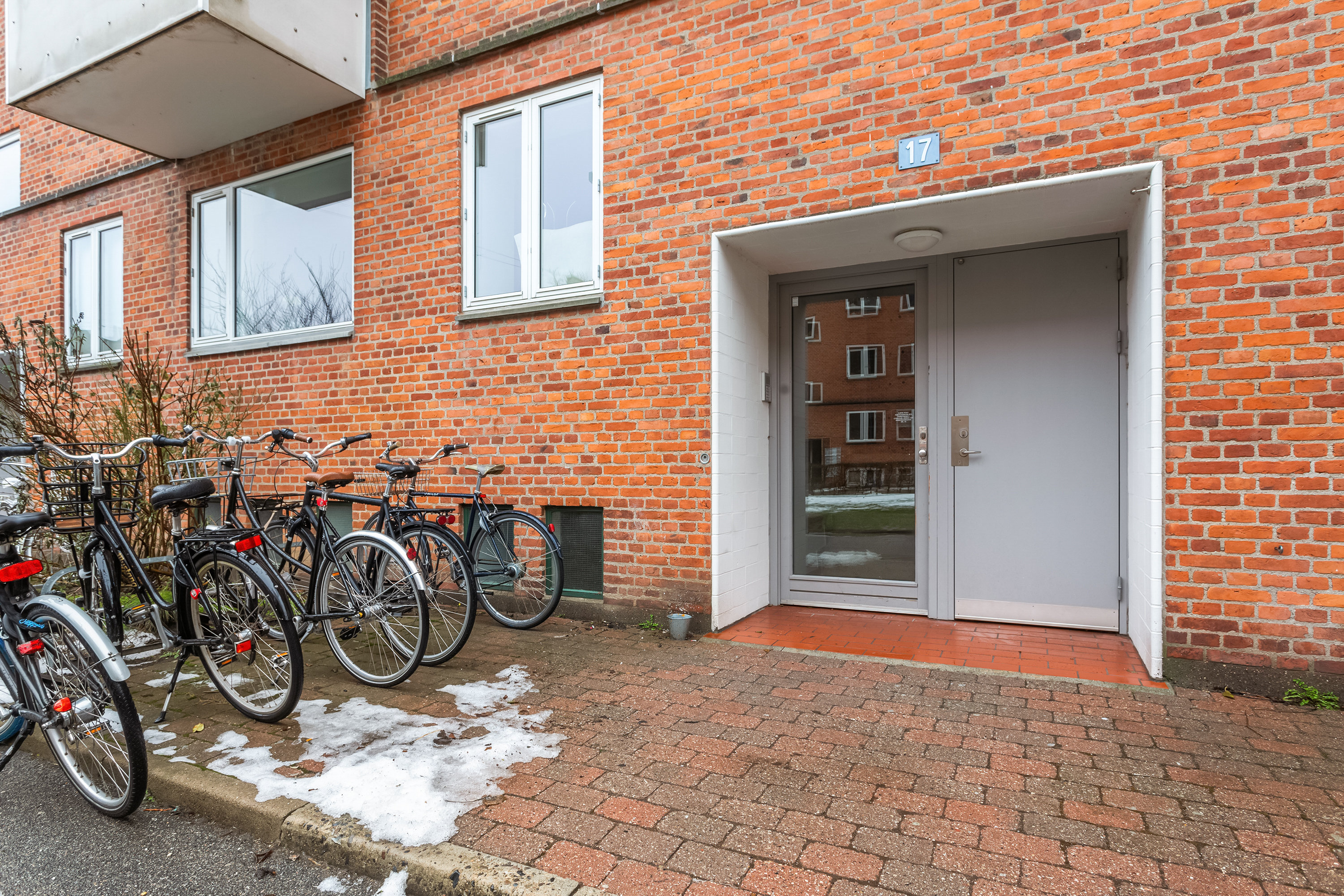 Fremhævet  billede i fuldskærmstilstand. Billede af Reberbanegade 17, st.. tv., 2300 København S