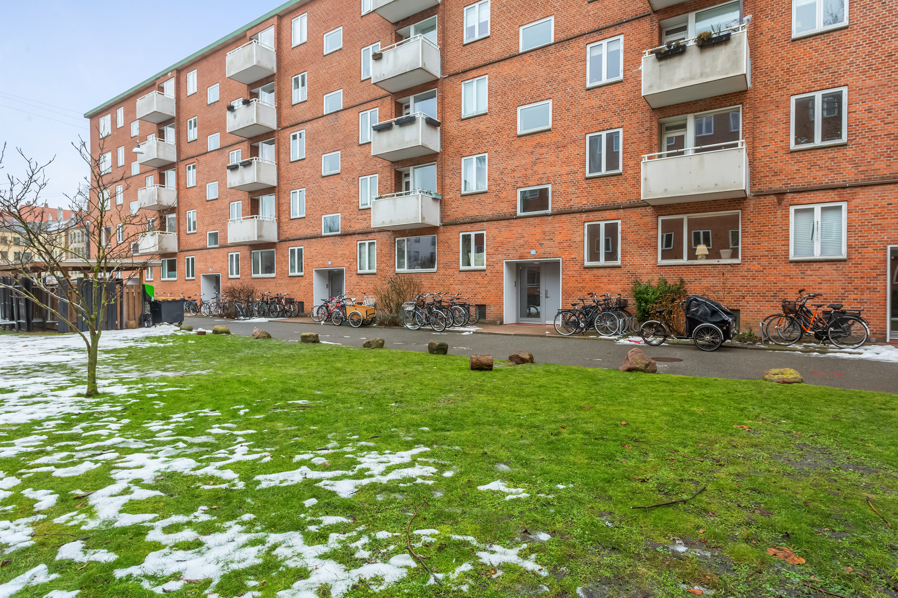 Fremhævet  billede i fuldskærmstilstand. Billede af Reberbanegade 17, st.. tv., 2300 København S