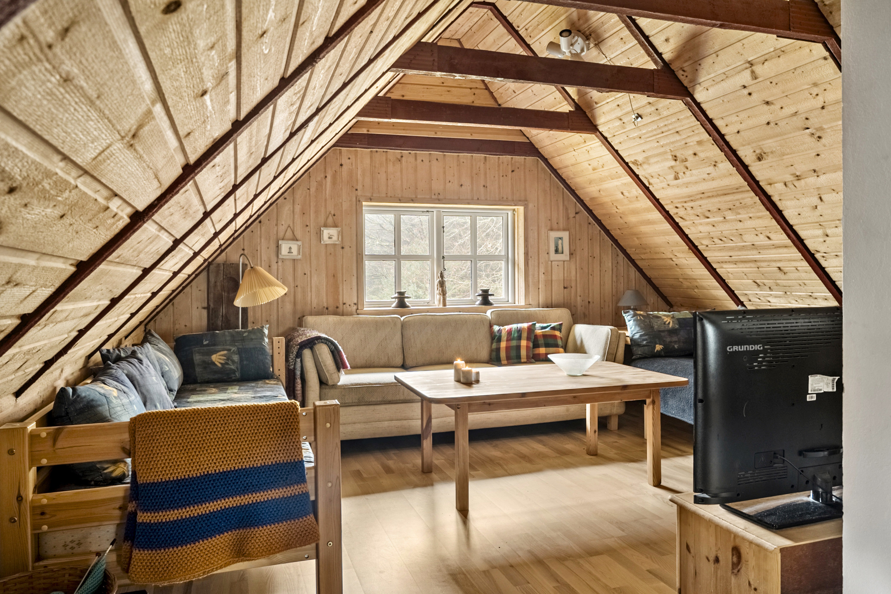 Fremhævet stue billede i fuldskærmstilstand. Billede af Bækbyvej 29, Husby, 6990 Ulfborg