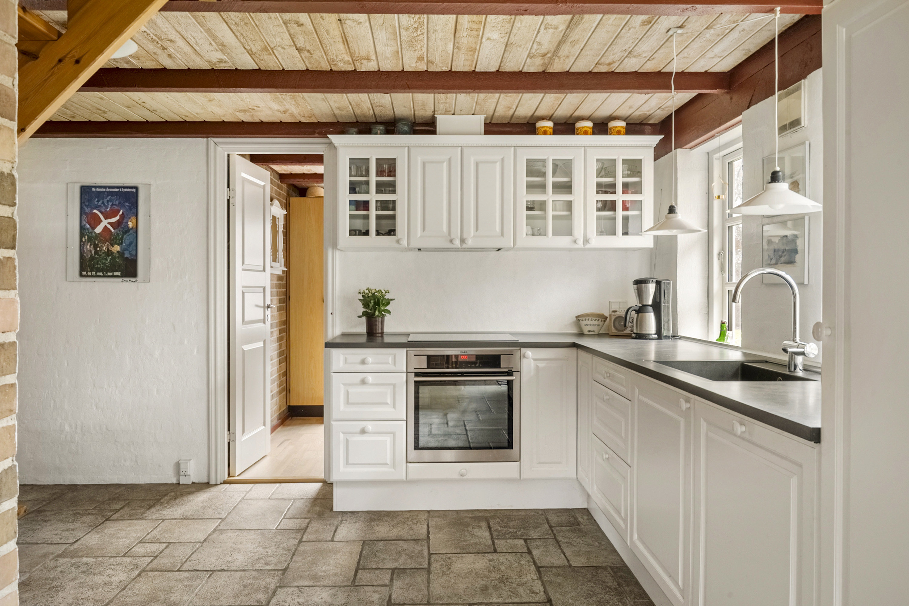 Fremhævet køkken billede i fuldskærmstilstand. Billede af Bækbyvej 29, Husby, 6990 Ulfborg