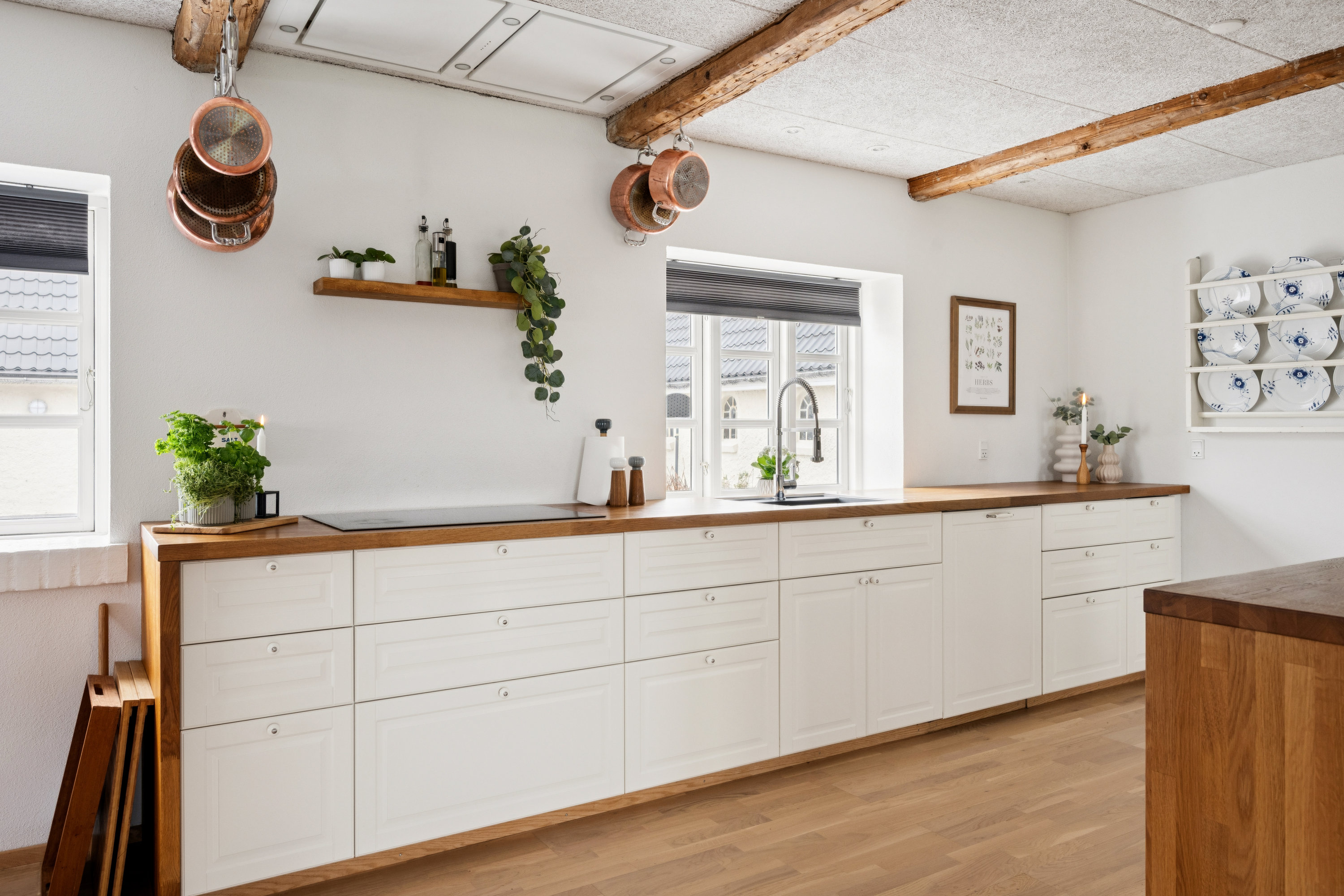 Fremhævet køkken billede i fuldskærmstilstand. Billede af Engbakkevej 5, Fausing Mark, 8961 Allingåbro