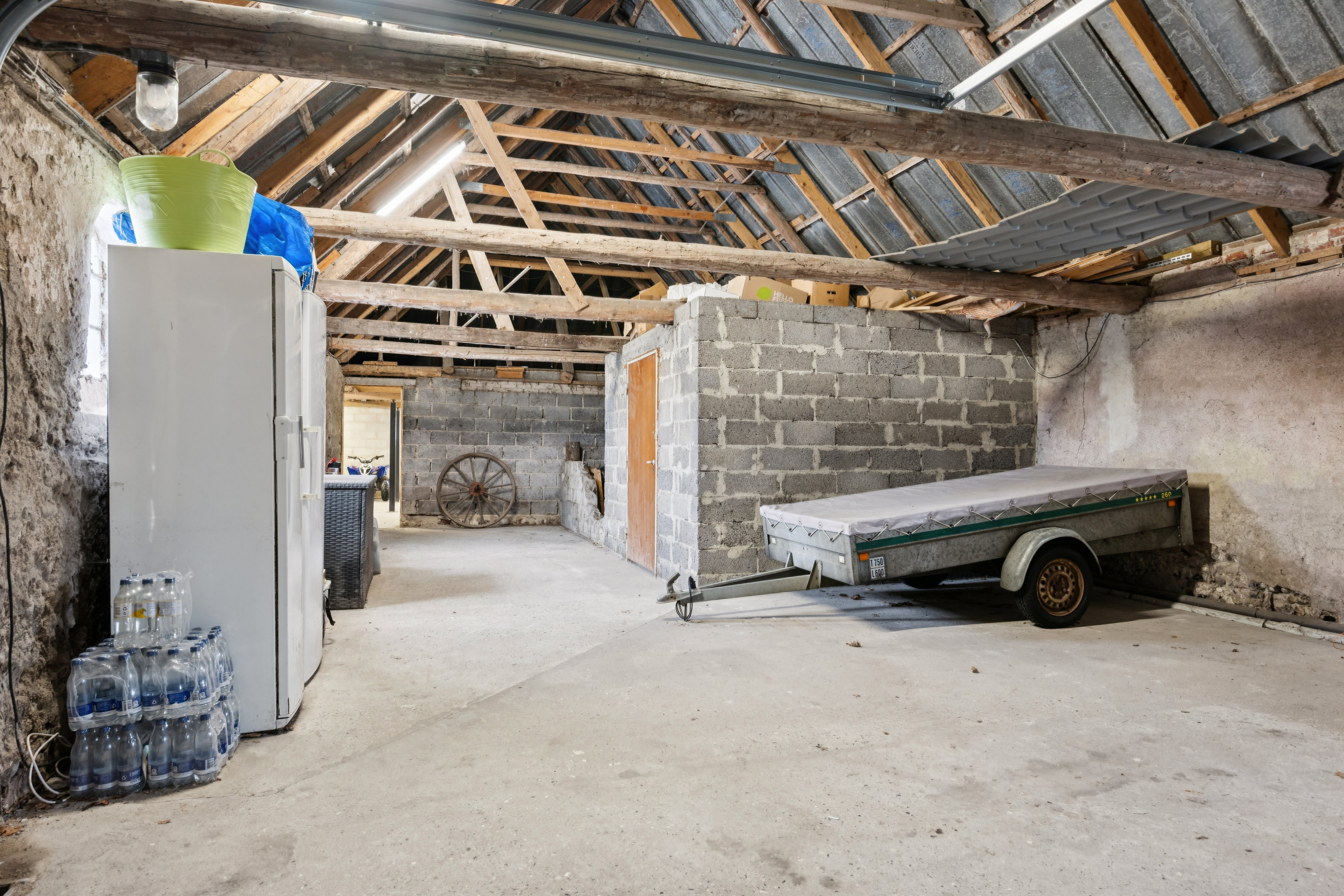 Fremhævet garage billede i fuldskærmstilstand. Billede af Engbakkevej 5, Fausing Mark, 8961 Allingåbro