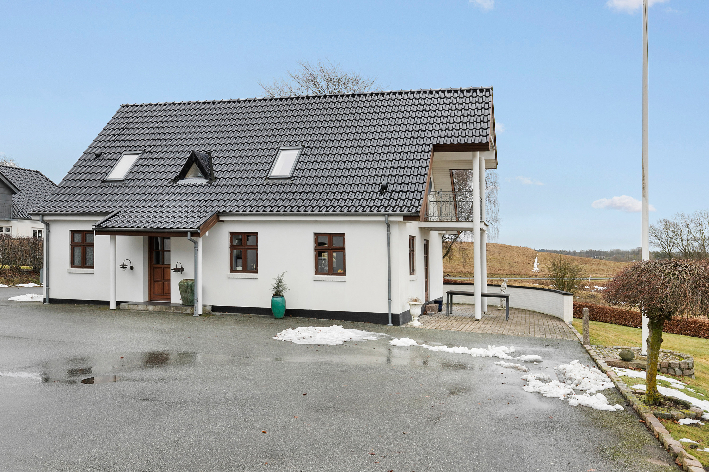 Fremhævet facade billede i fuldskærmstilstand. Billede af Dybvad Mølle Vej 5, Dybvad Mølle, 9600 Aars