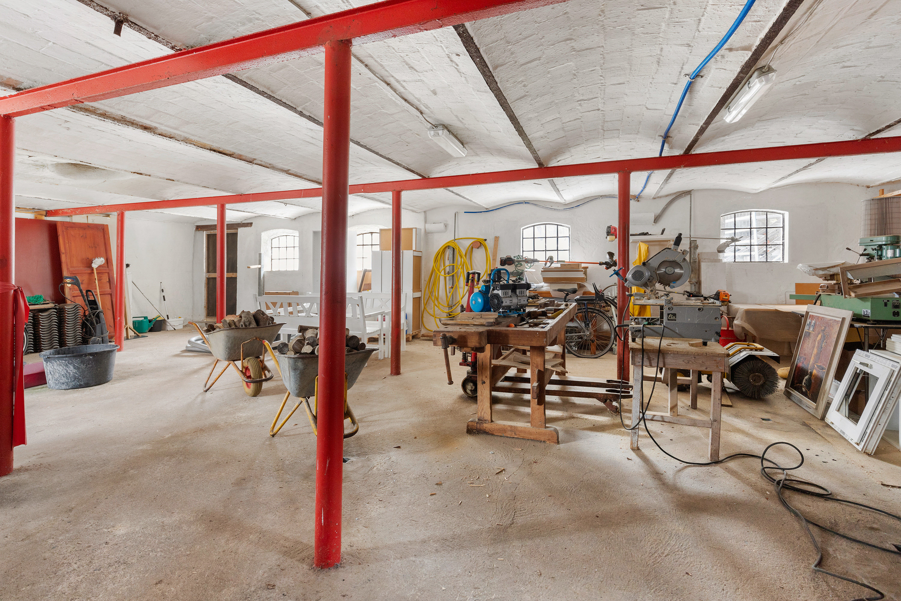 Fremhævet værksted billede i fuldskærmstilstand. Billede af Dybvad Mølle Vej 5, Dybvad Mølle, 9600 Aars