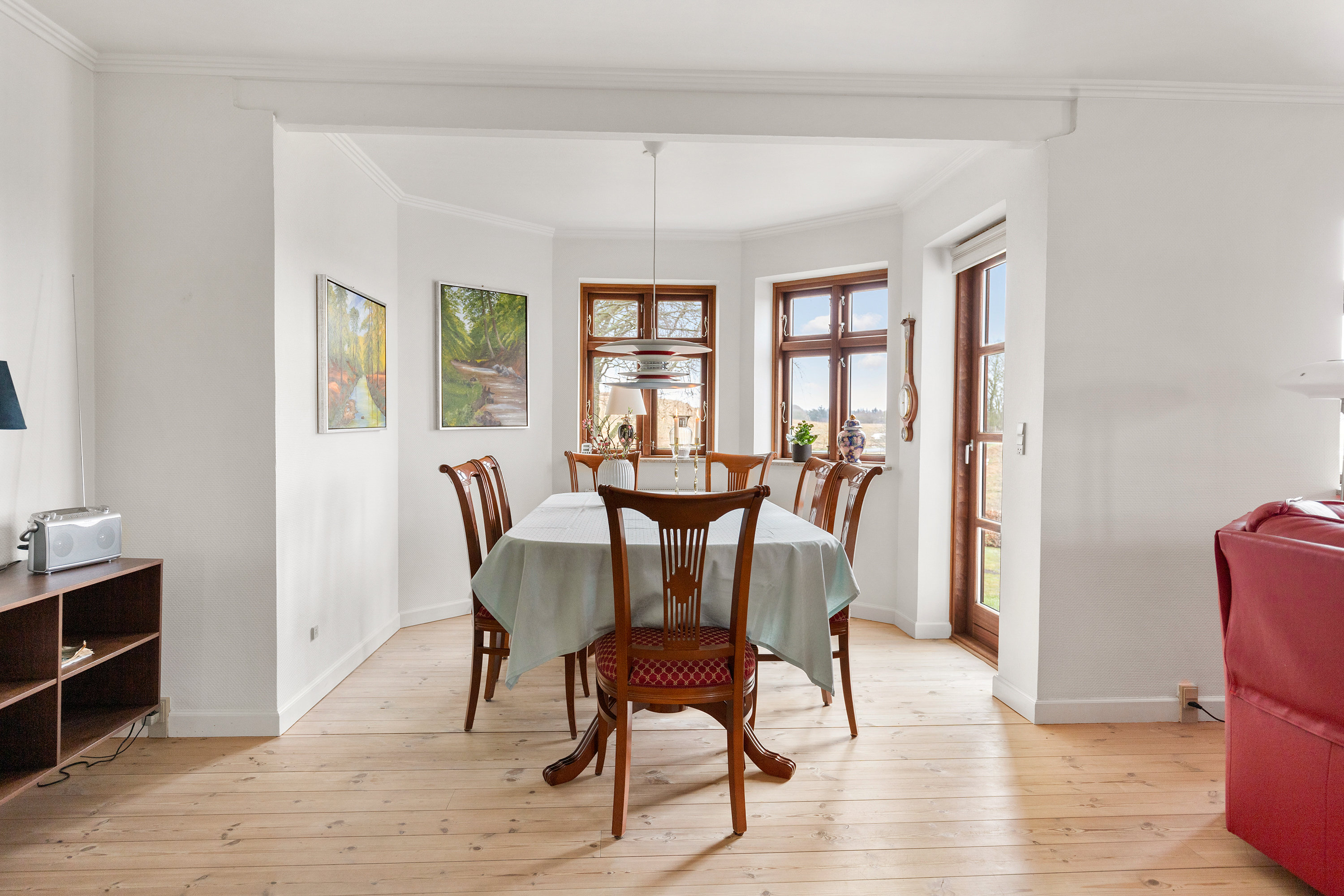 Fremhævet stue billede i fuldskærmstilstand. Billede af Dybvad Mølle Vej 5, Dybvad Mølle, 9600 Aars