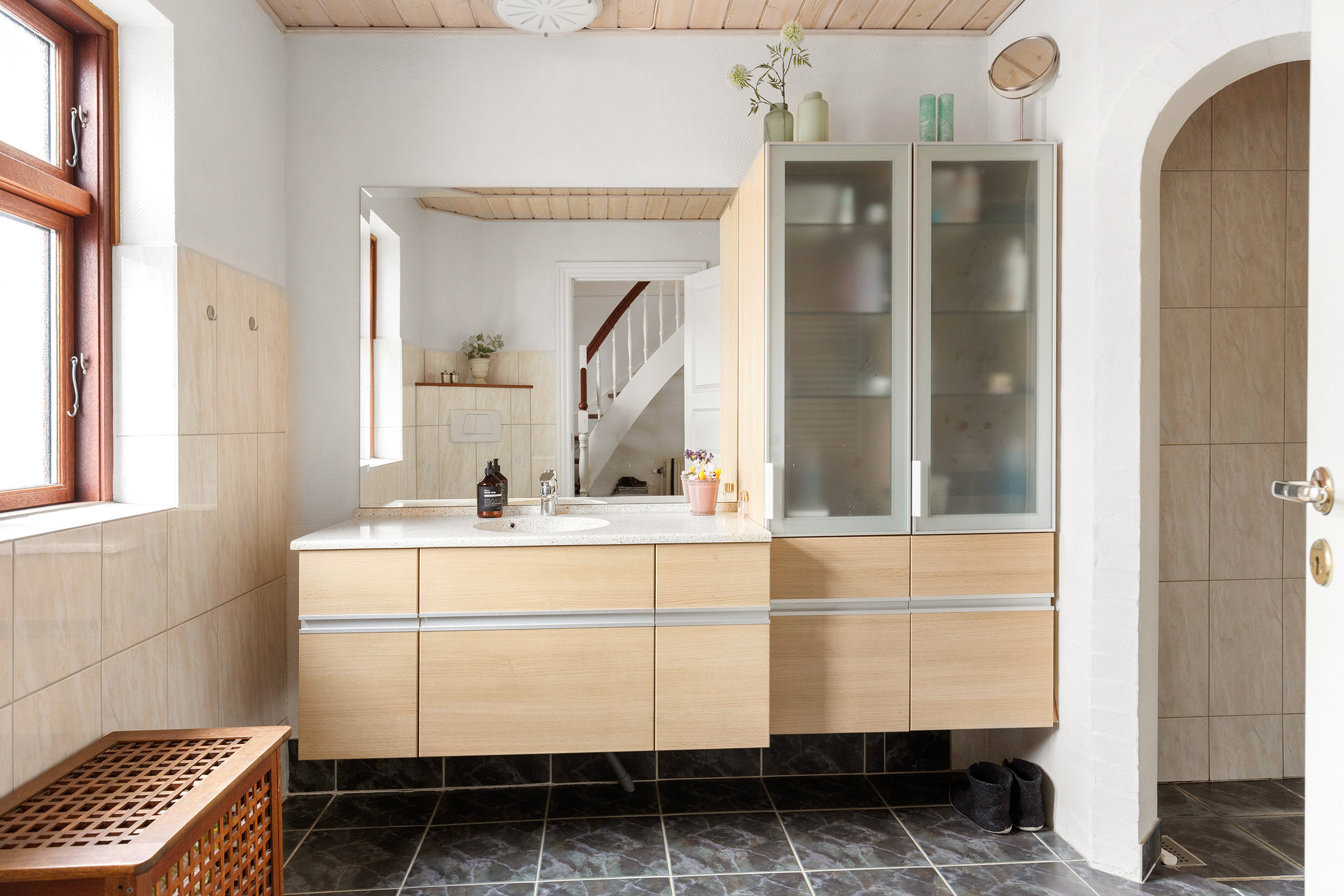 Fremhævet badeværelse billede i fuldskærmstilstand. Billede af Dybvad Mølle Vej 5, Dybvad Mølle, 9600 Aars