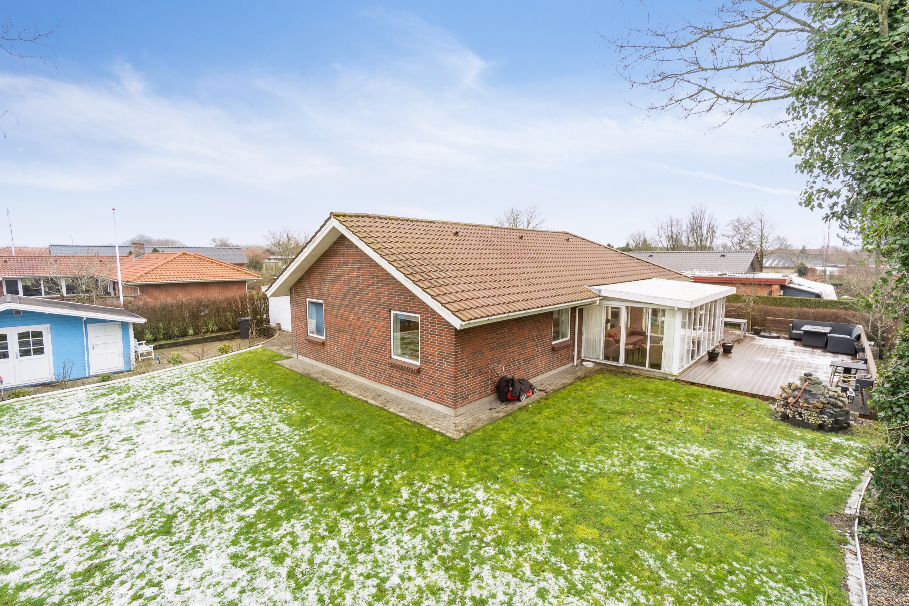 Fremhævet set fra haven billede i fuldskærmstilstand. Billede af Langelandsgade 10, Rindum, 6950 Ringkøbing