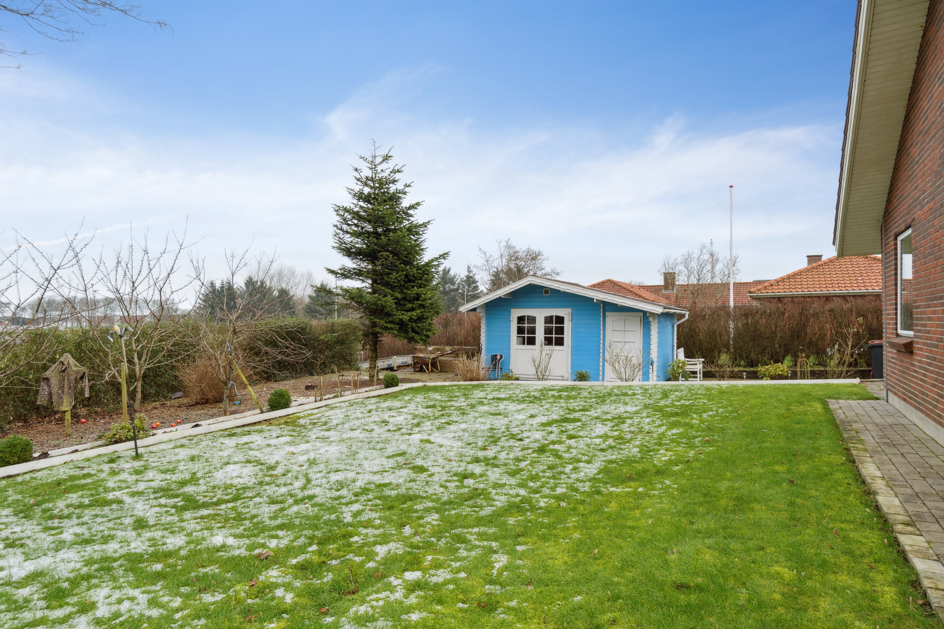 Fremhævet set fra haven billede i fuldskærmstilstand. Billede af Langelandsgade 10, Rindum, 6950 Ringkøbing