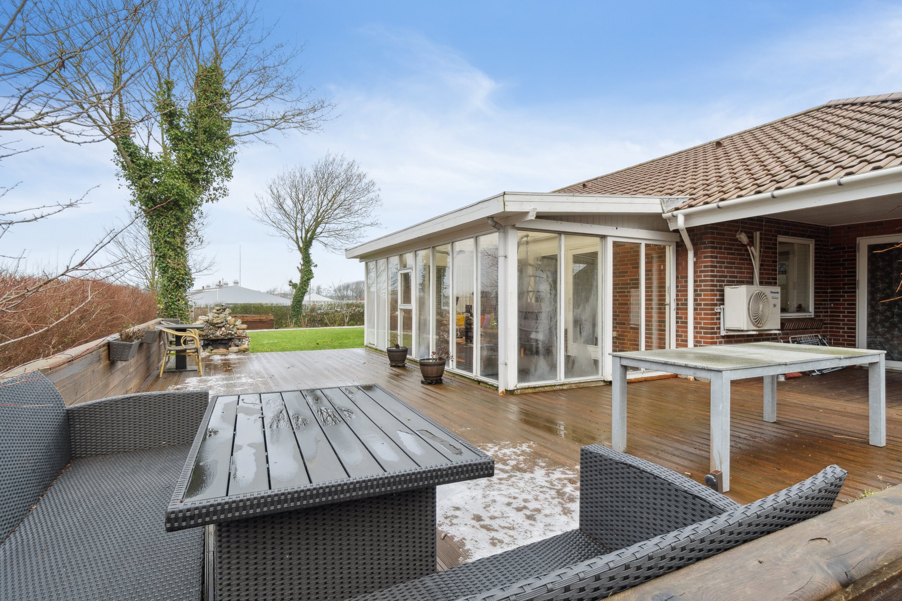 Fremhævet terrasse billede i fuldskærmstilstand. Billede af Langelandsgade 10, Rindum, 6950 Ringkøbing