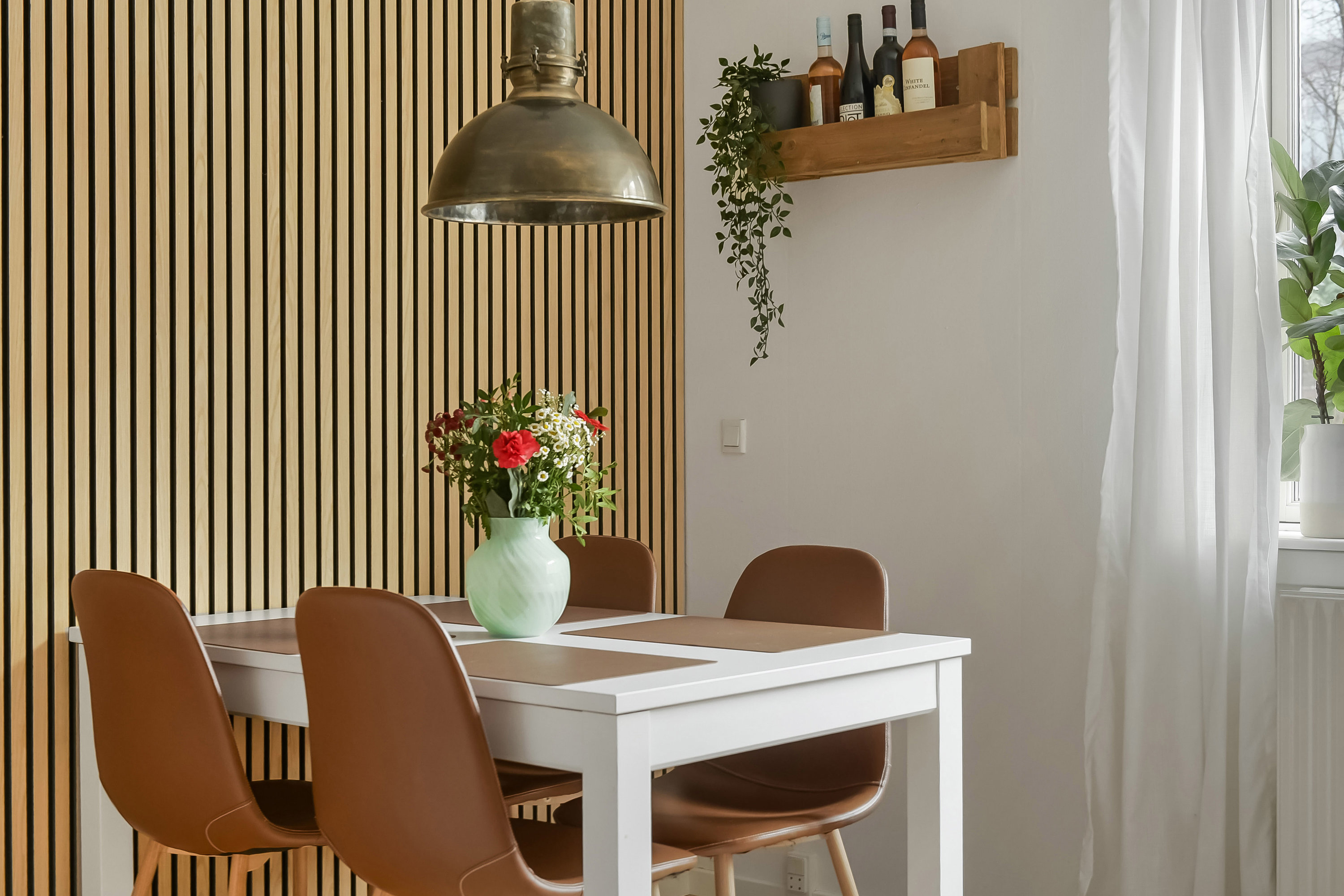 Fremhævet stue billede i fuldskærmstilstand. Billede af Nygårdsvej 129A, st.. tv., 6700 Esbjerg