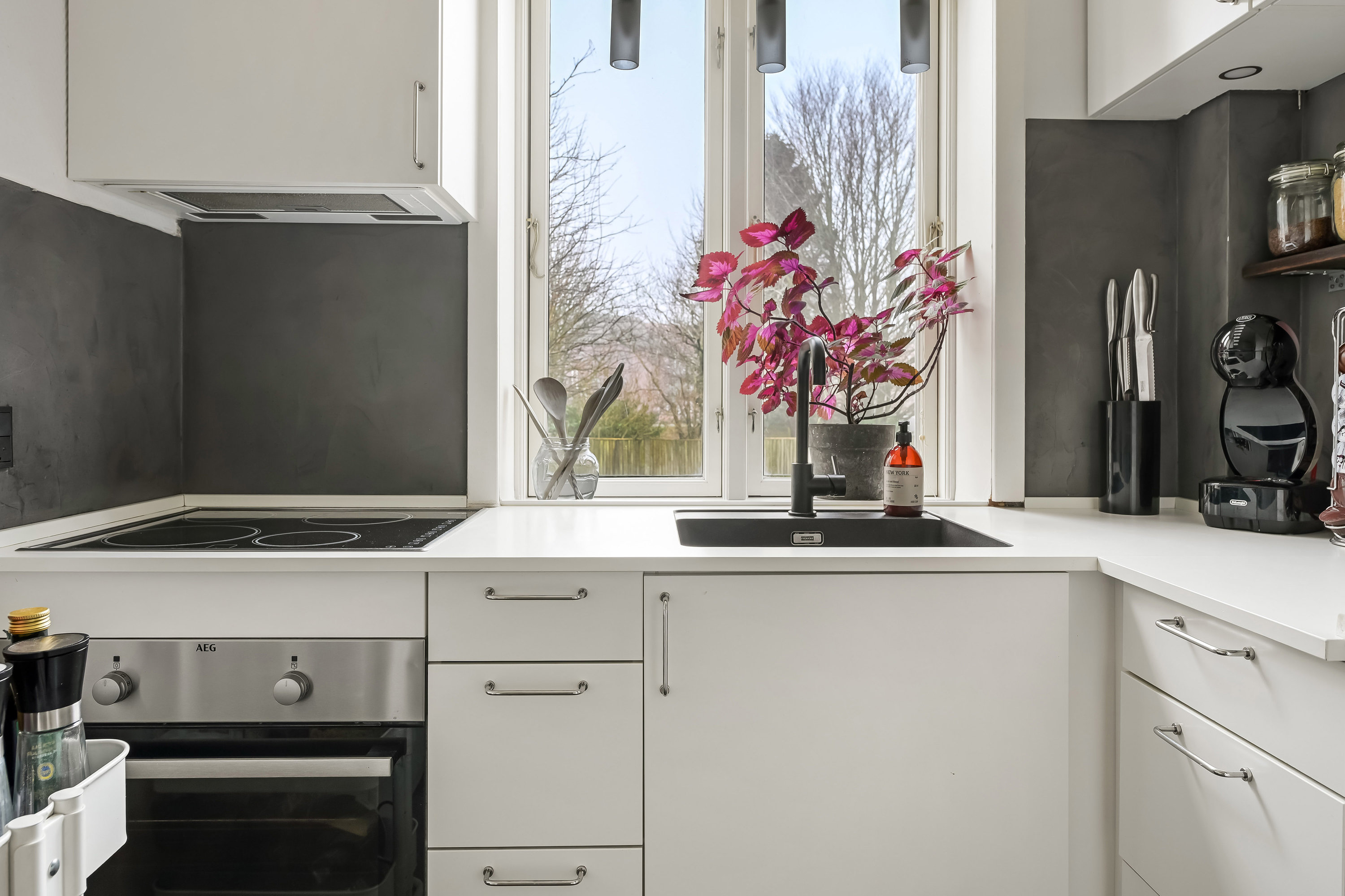 Fremhævet køkken billede i fuldskærmstilstand. Billede af Nygårdsvej 129A, st.. tv., 6700 Esbjerg