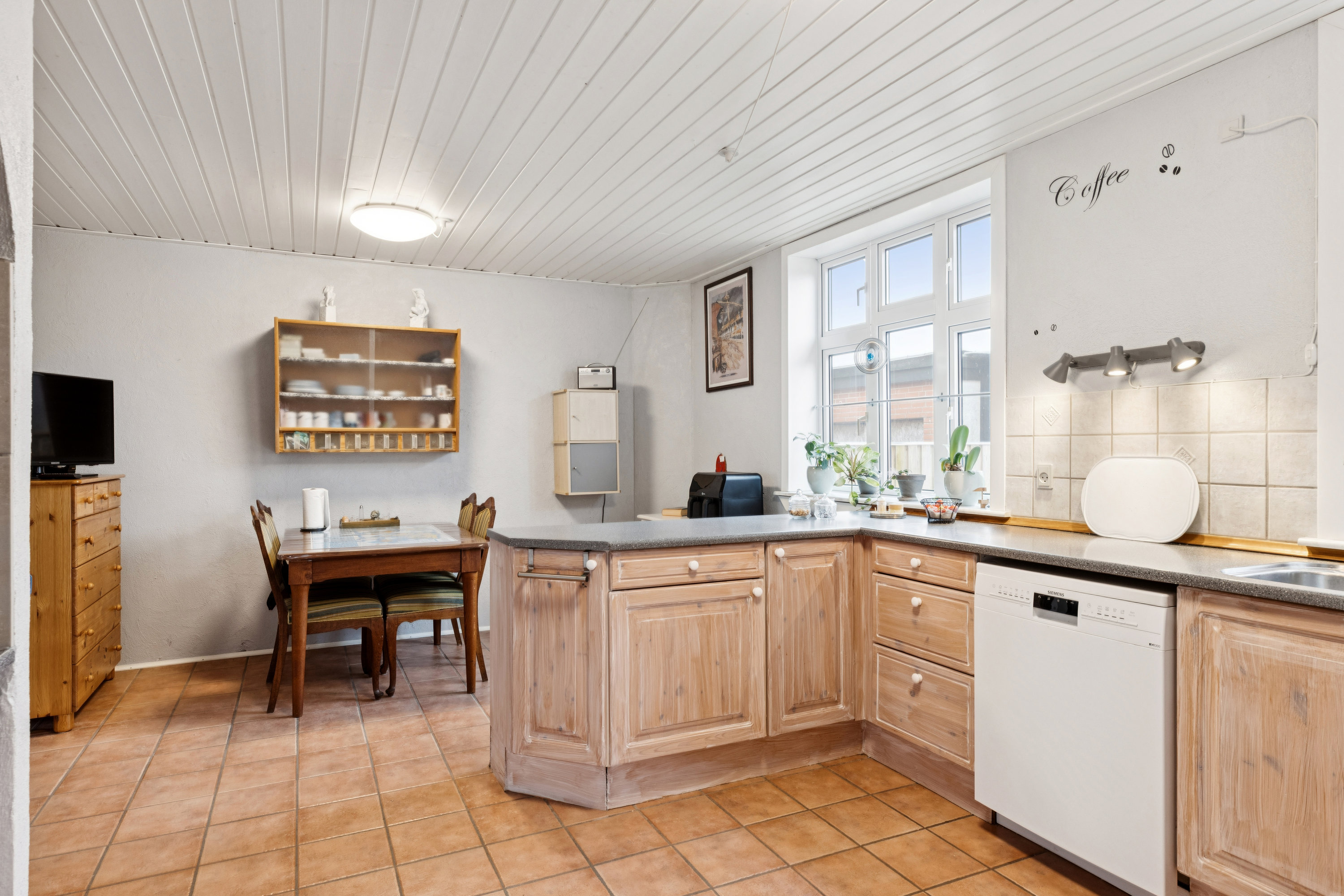 Fremhævet køkken billede i fuldskærmstilstand. Billede af Vestergade 4, 6690 Gørding