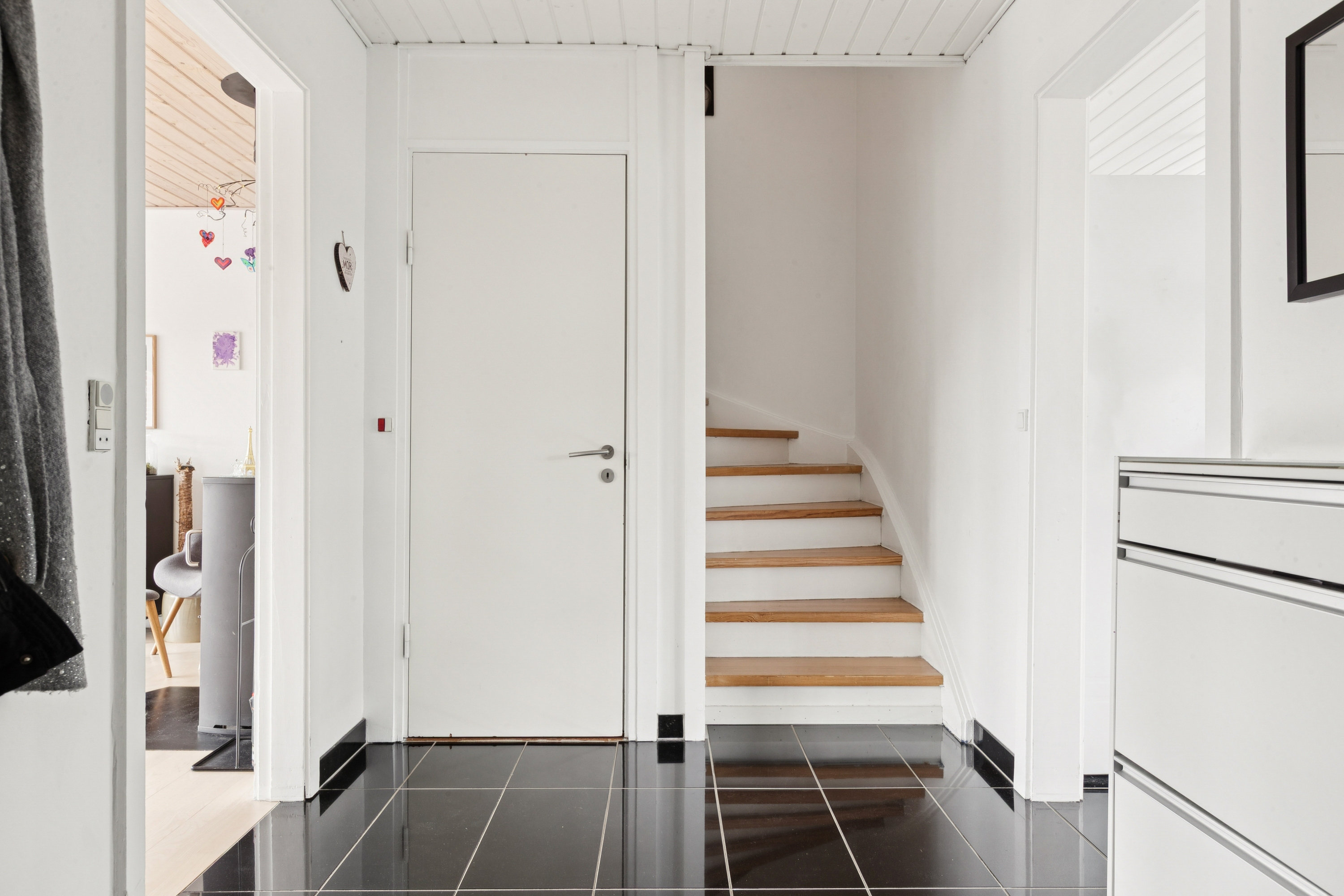 Fremhævet gang billede i fuldskærmstilstand. Billede af Søndertoften 43, 2630 Taastrup