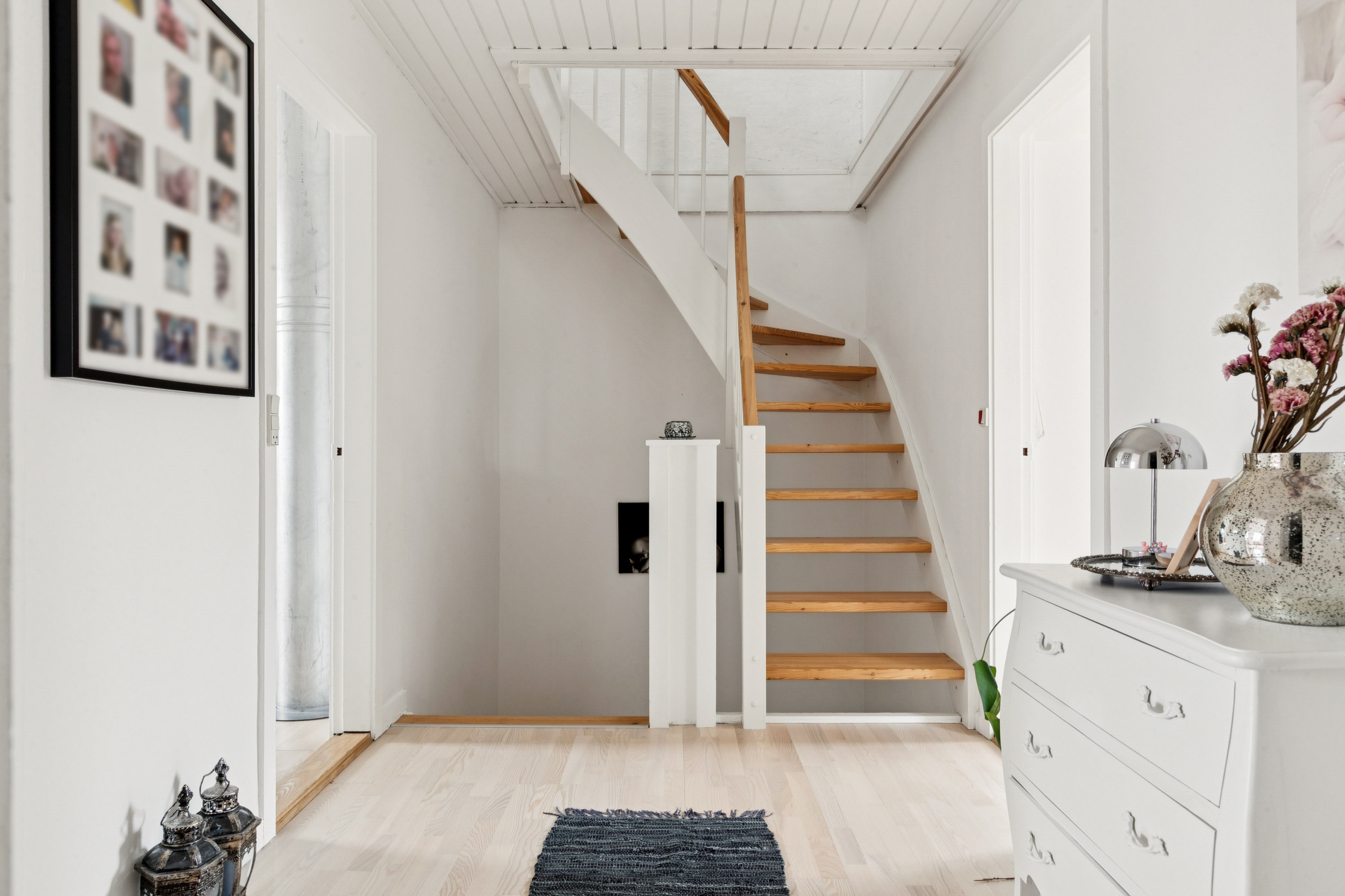 Fremhævet gang billede i fuldskærmstilstand. Billede af Søndertoften 43, 2630 Taastrup