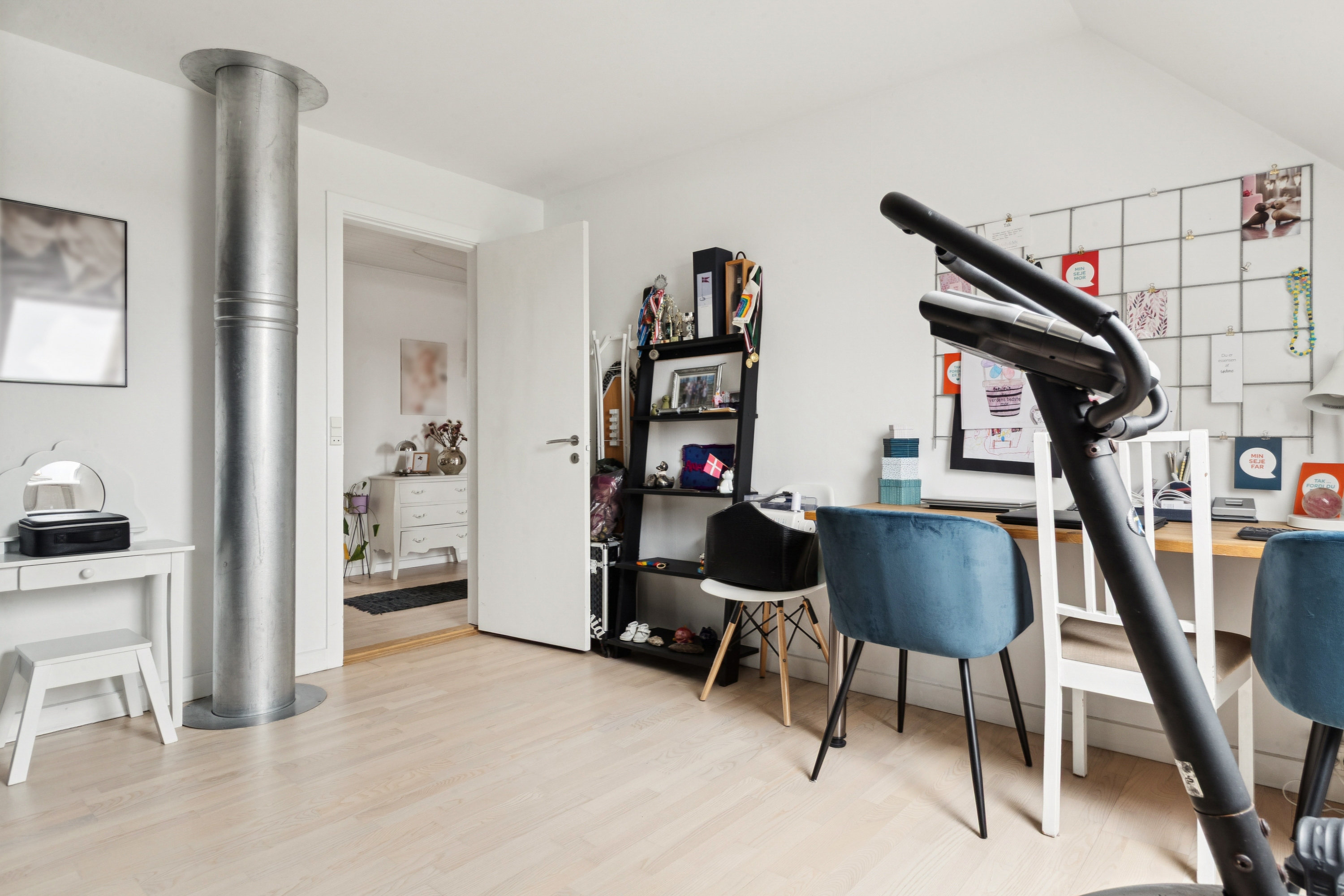 Fremhævet værelse billede i fuldskærmstilstand. Billede af Søndertoften 43, 2630 Taastrup