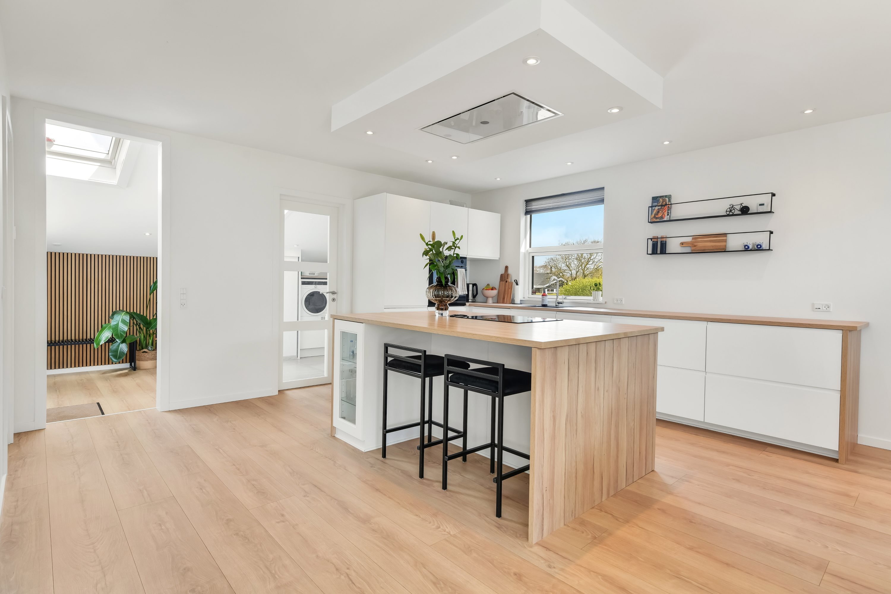 Fremhævet stue billede i fuldskærmstilstand. Billede af Niels Lambertsens Vej 4, 6705 Esbjerg Ø