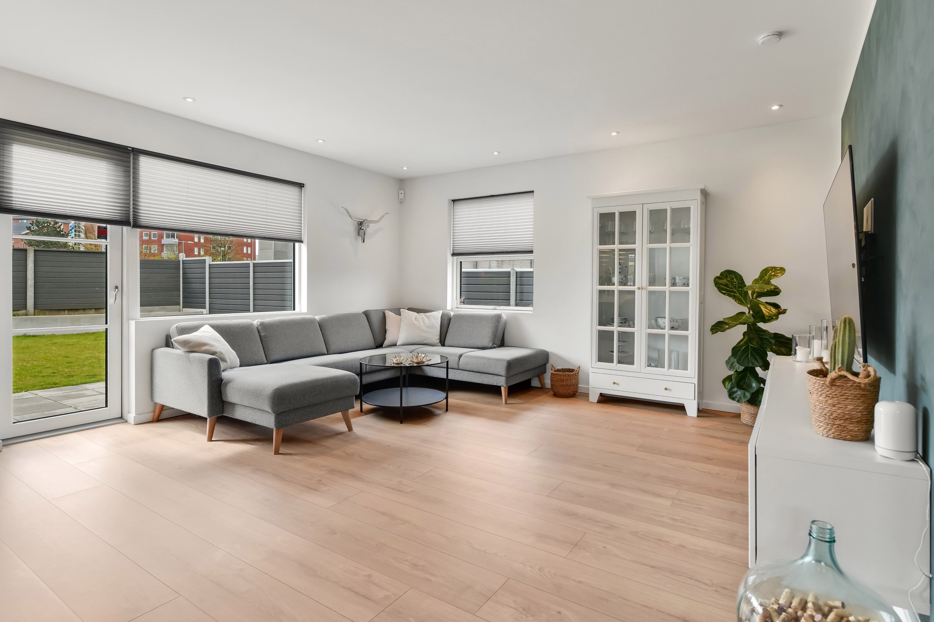 Fremhævet stue billede i fuldskærmstilstand. Billede af Niels Lambertsens Vej 4, 6705 Esbjerg Ø