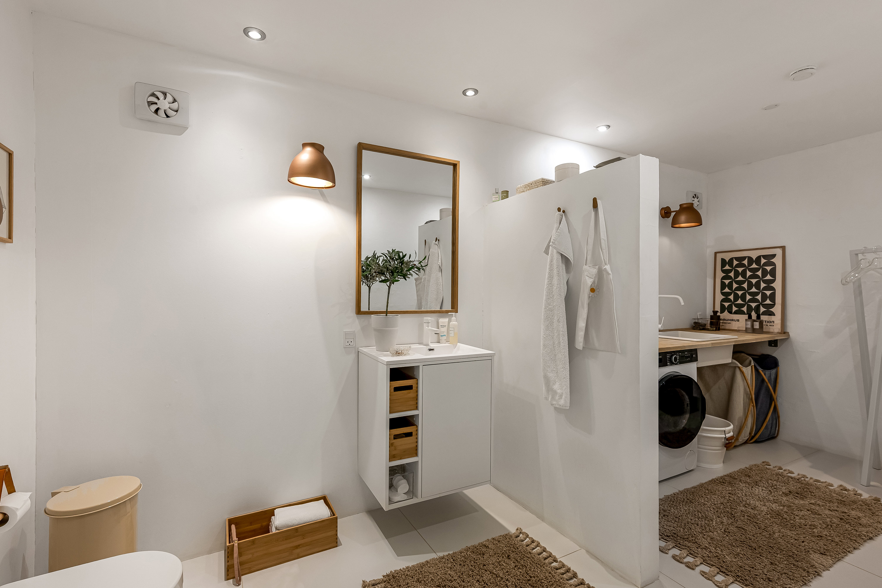 Fremhævet badeværelse billede i fuldskærmstilstand. Billede af Spinkebjerg 8, Gjellerup, 7400 Herning