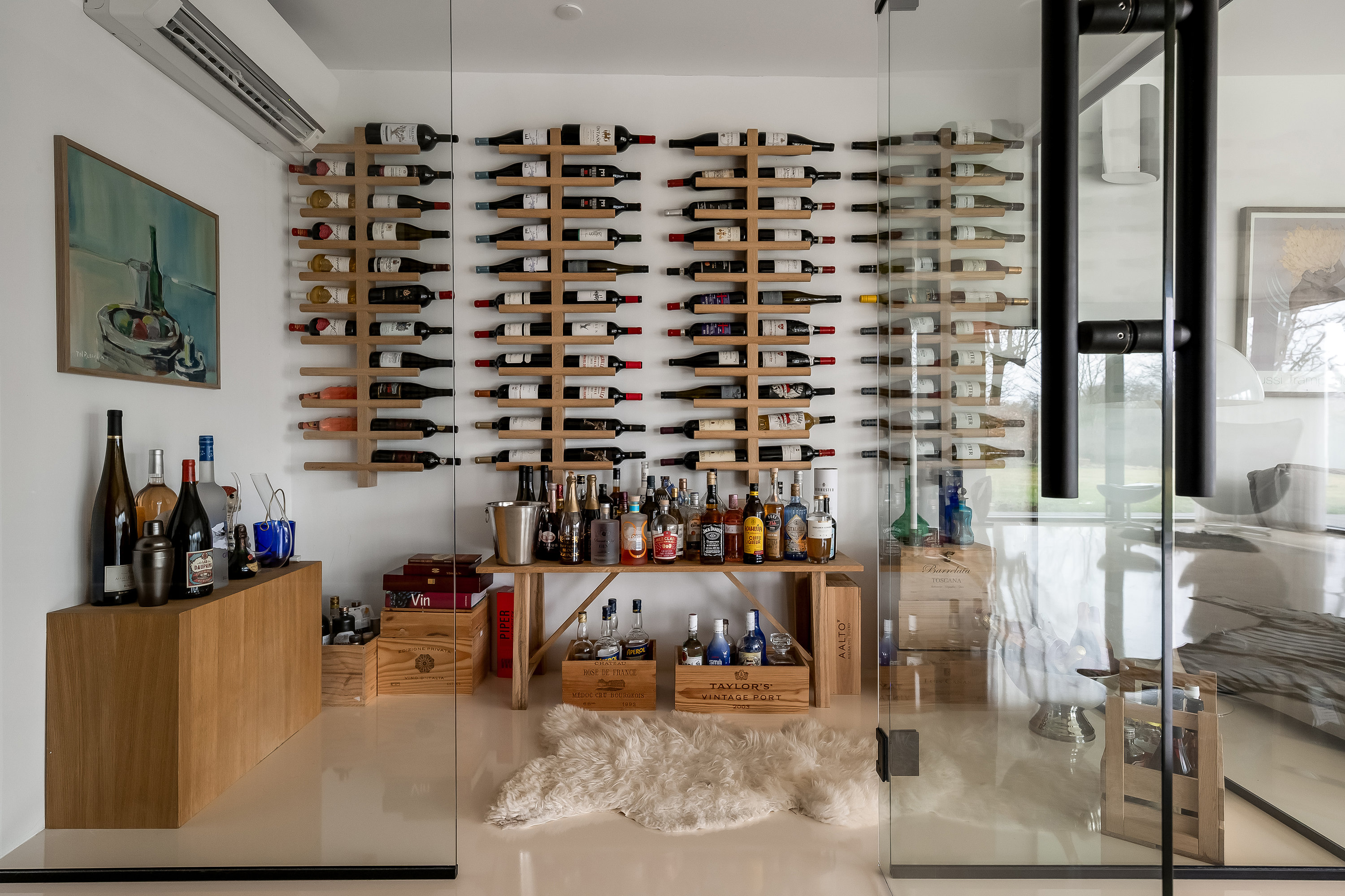 Fremhævet vinkælder billede i fuldskærmstilstand. Billede af Spinkebjerg 8, Gjellerup, 7400 Herning