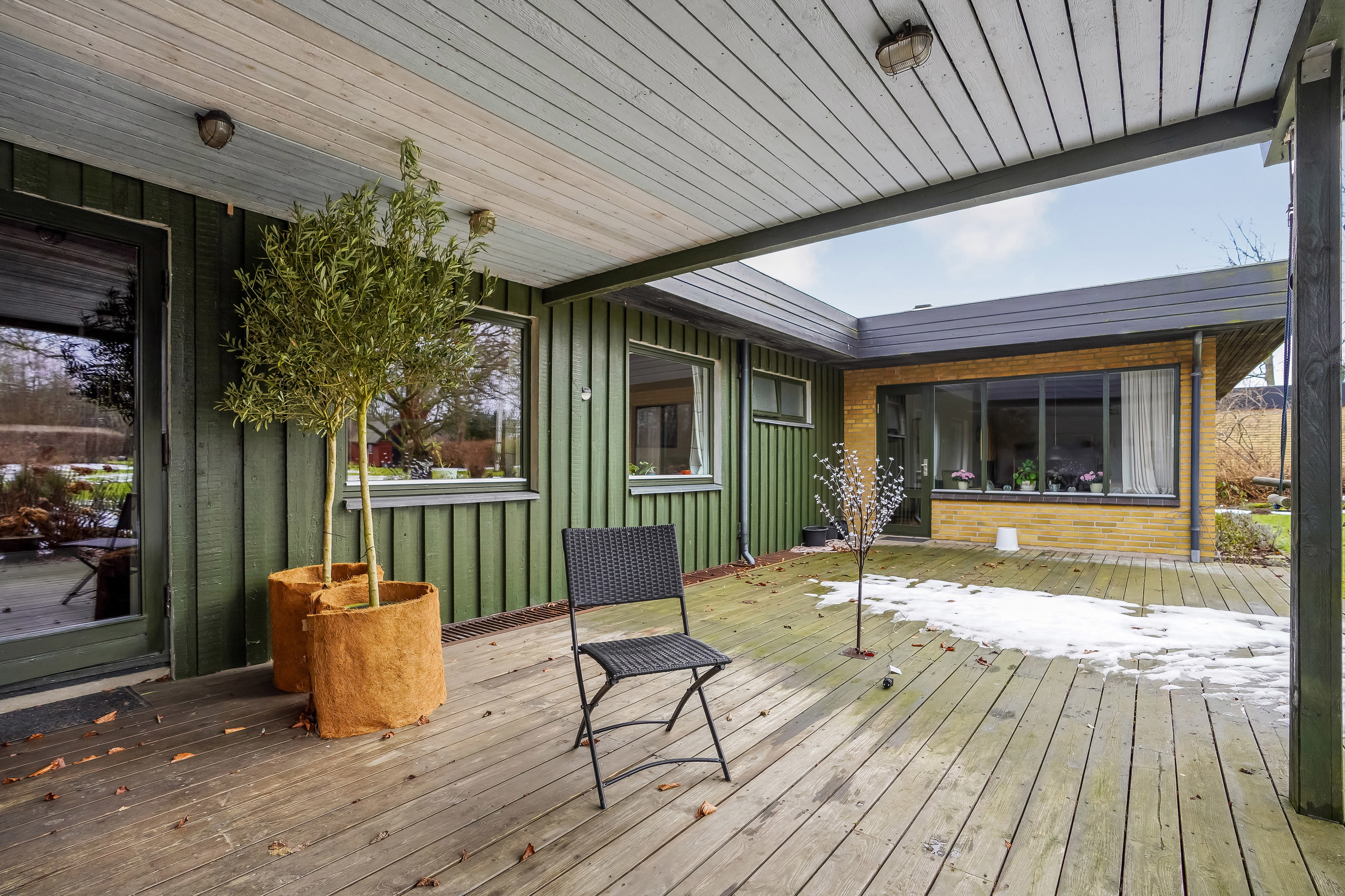 Fremhævet terrasse billede i fuldskærmstilstand. Billede af Højmarken 23, Vejrup, 5491 Blommenslyst