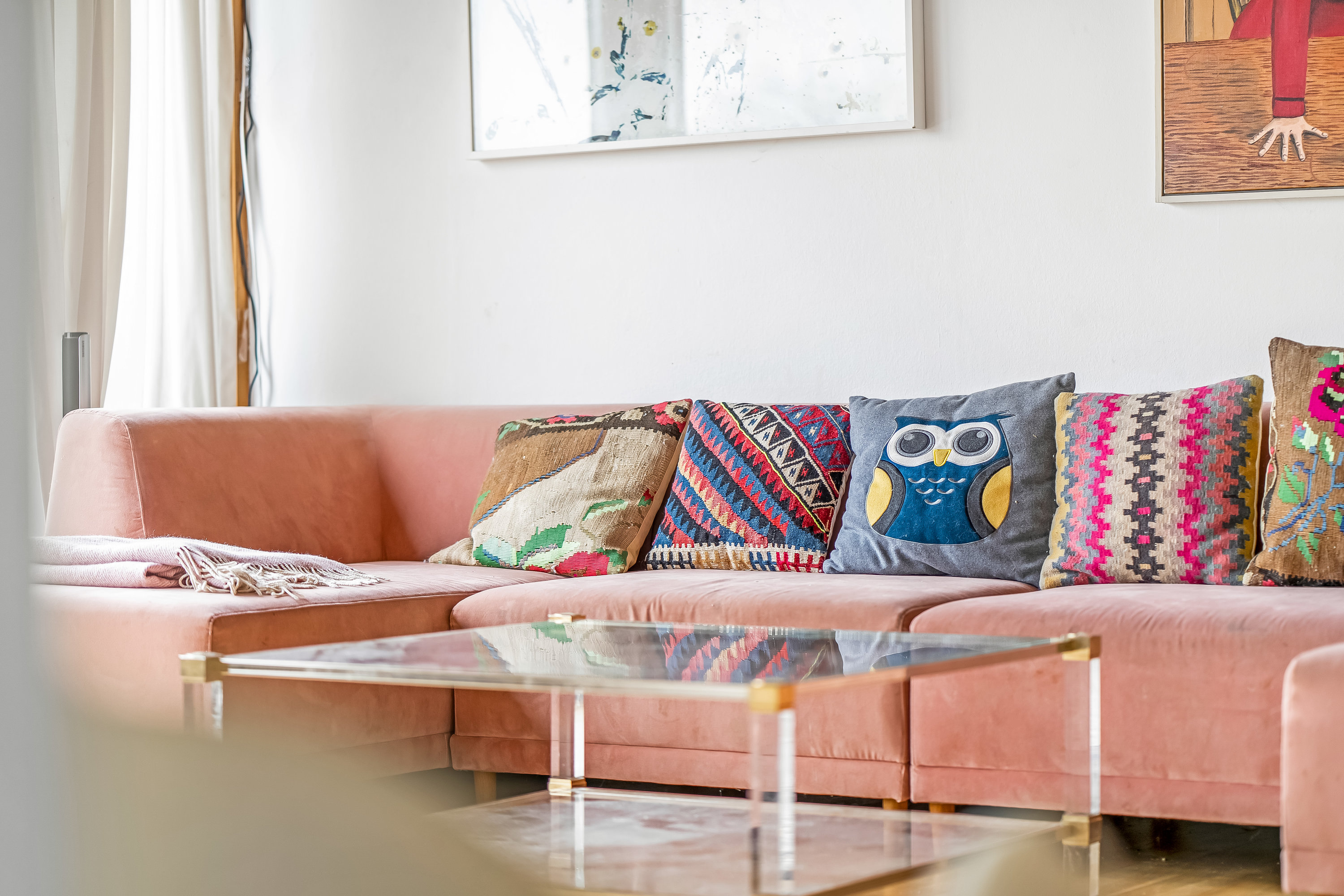 Fremhævet stue billede i fuldskærmstilstand. Billede af Sporemagervej 14, 3400 Hillerød