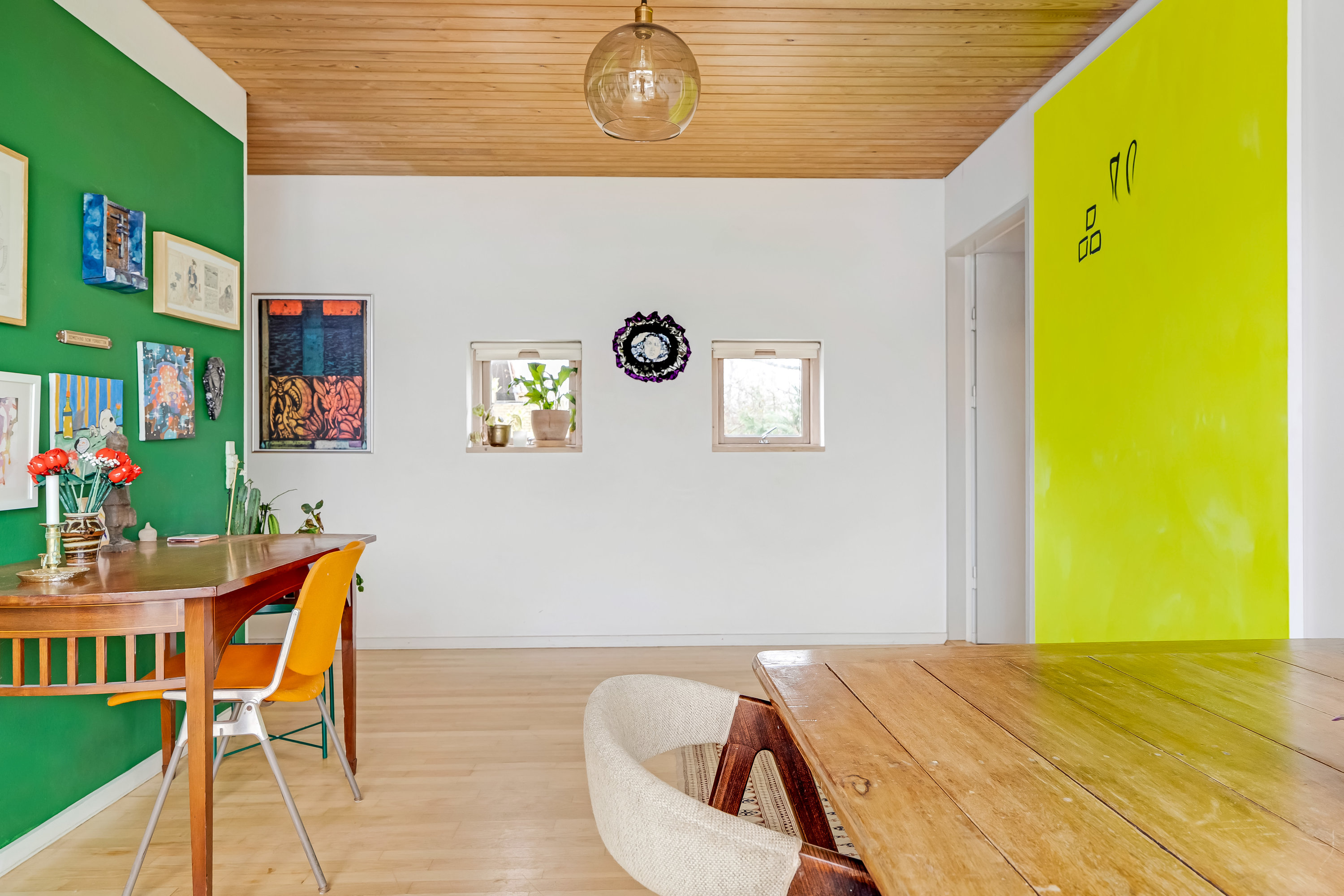 Fremhævet stue billede i fuldskærmstilstand. Billede af Sporemagervej 14, 3400 Hillerød