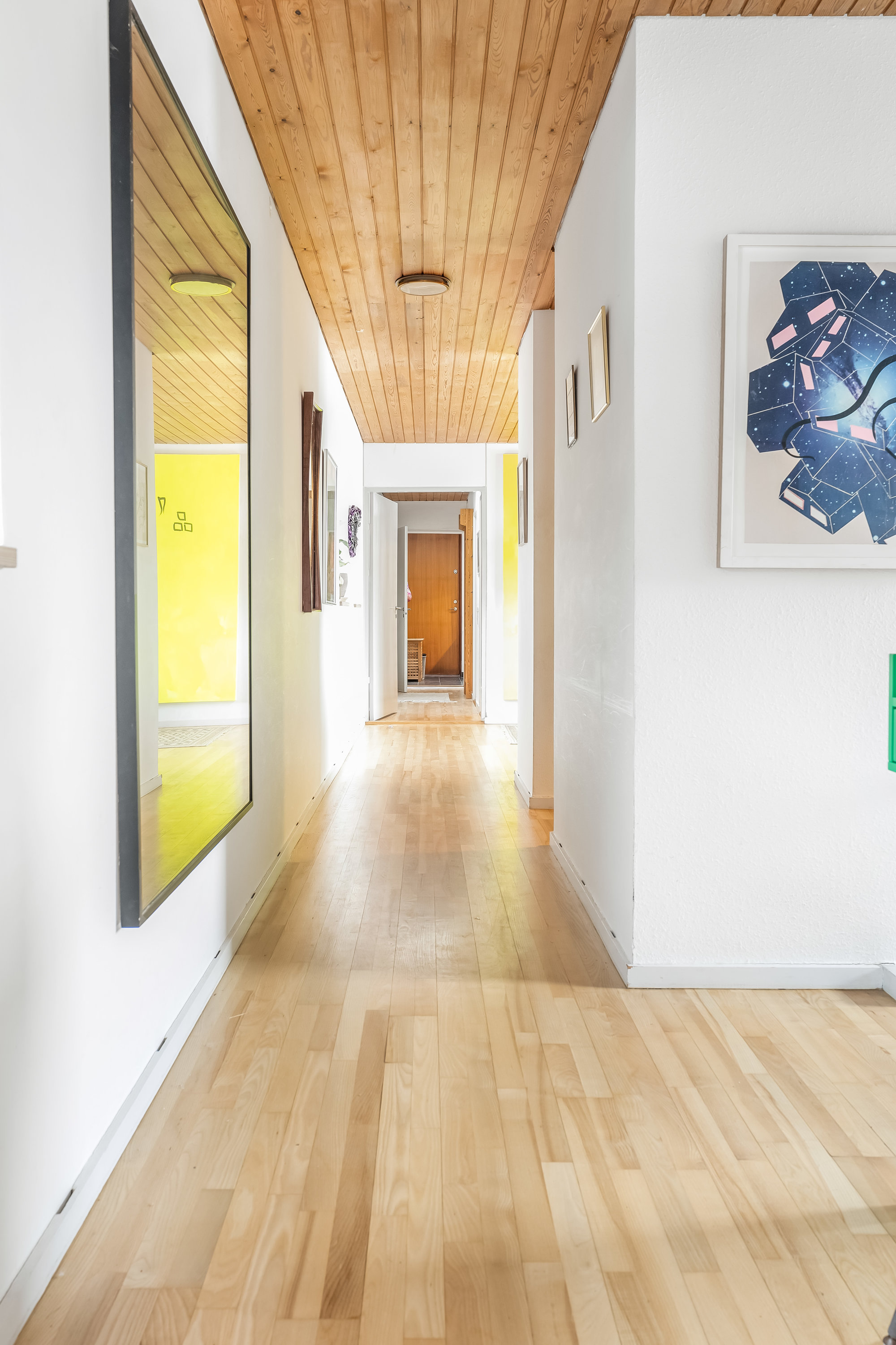 Fremhævet gang billede i fuldskærmstilstand. Billede af Sporemagervej 14, 3400 Hillerød