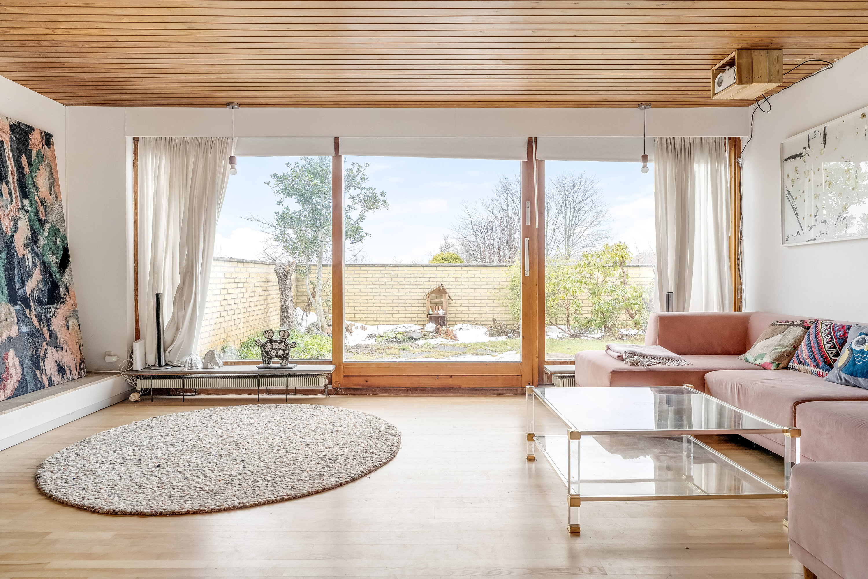 Fremhævet stue billede i fuldskærmstilstand. Billede af Sporemagervej 14, 3400 Hillerød