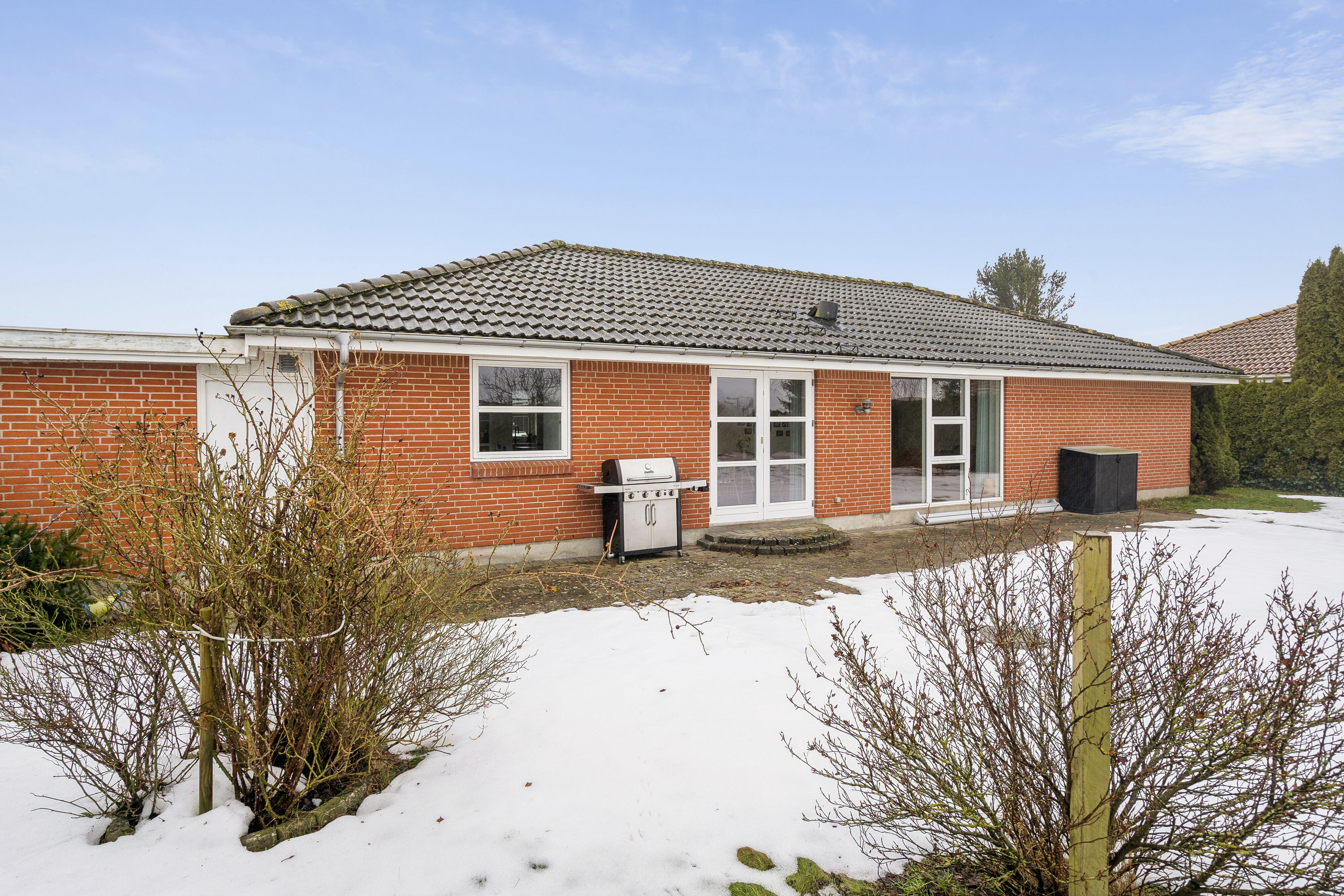 Fremhævet udendørs billede i fuldskærmstilstand. Billede af Dådyrvej 10, 4690 Haslev