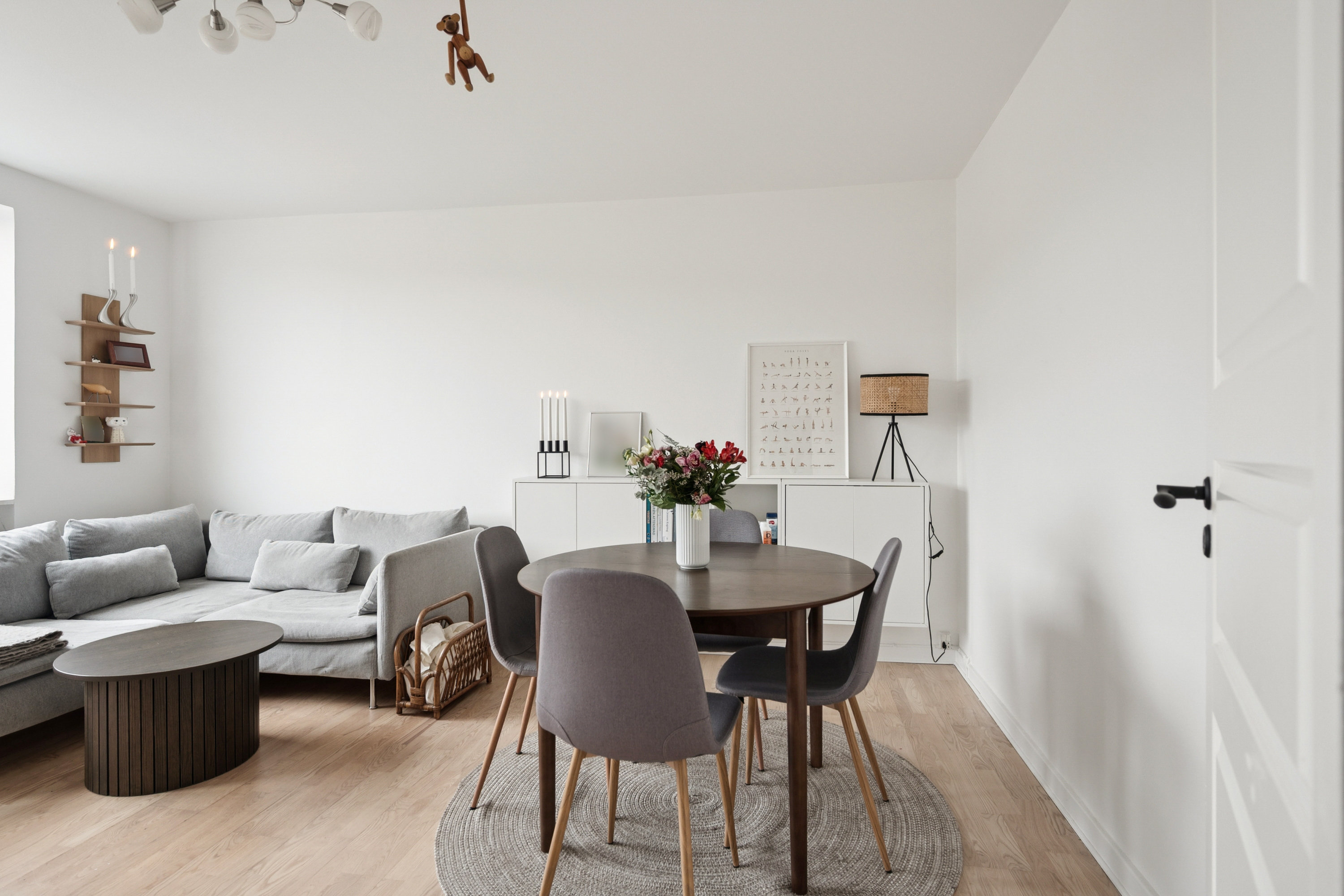 Fremhævet stue billede i fuldskærmstilstand. Billede af Folehaven 90, 2. tv., 2500 Valby