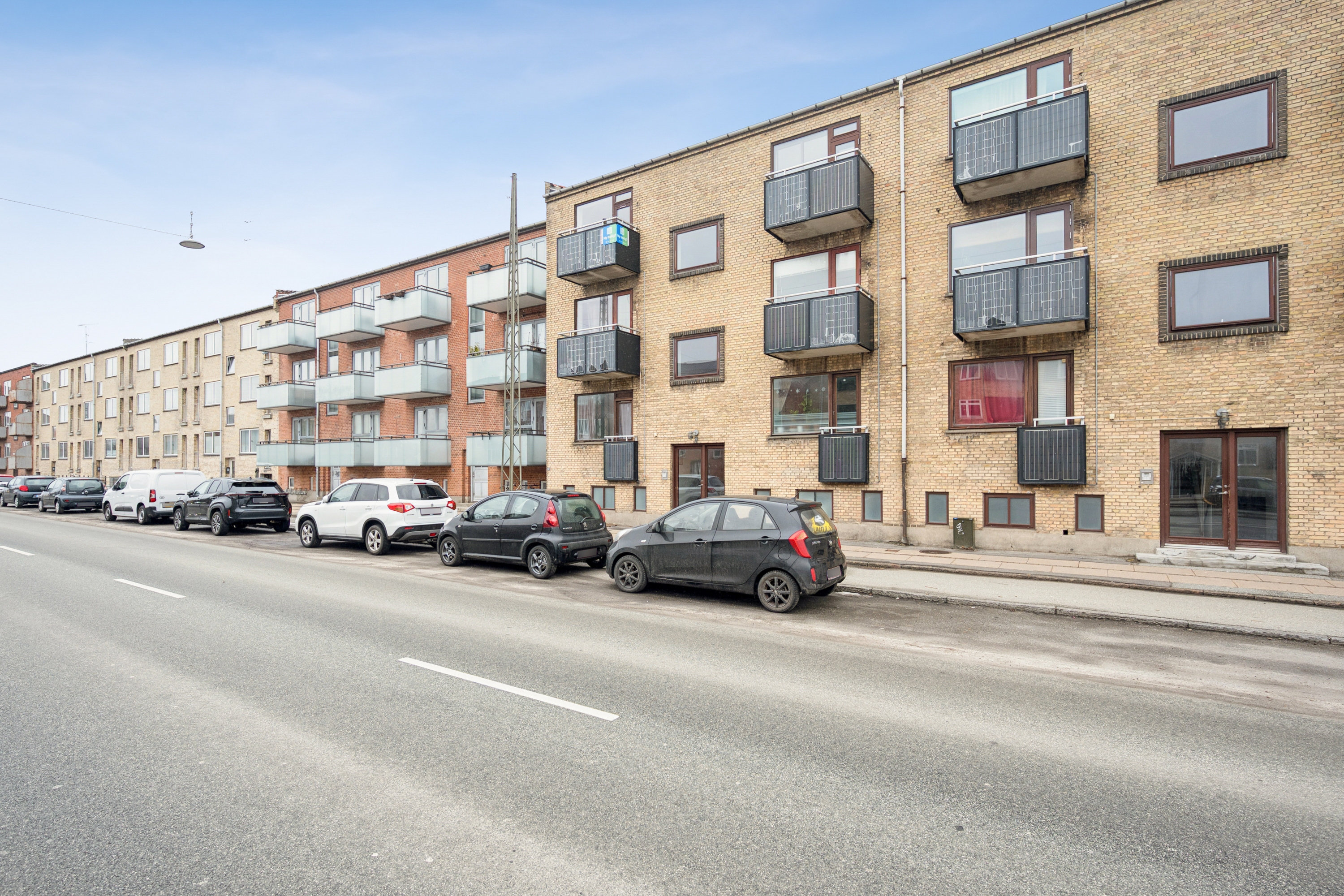 Fremhævet andet billede i fuldskærmstilstand. Billede af Folehaven 90, 2. tv., 2500 Valby