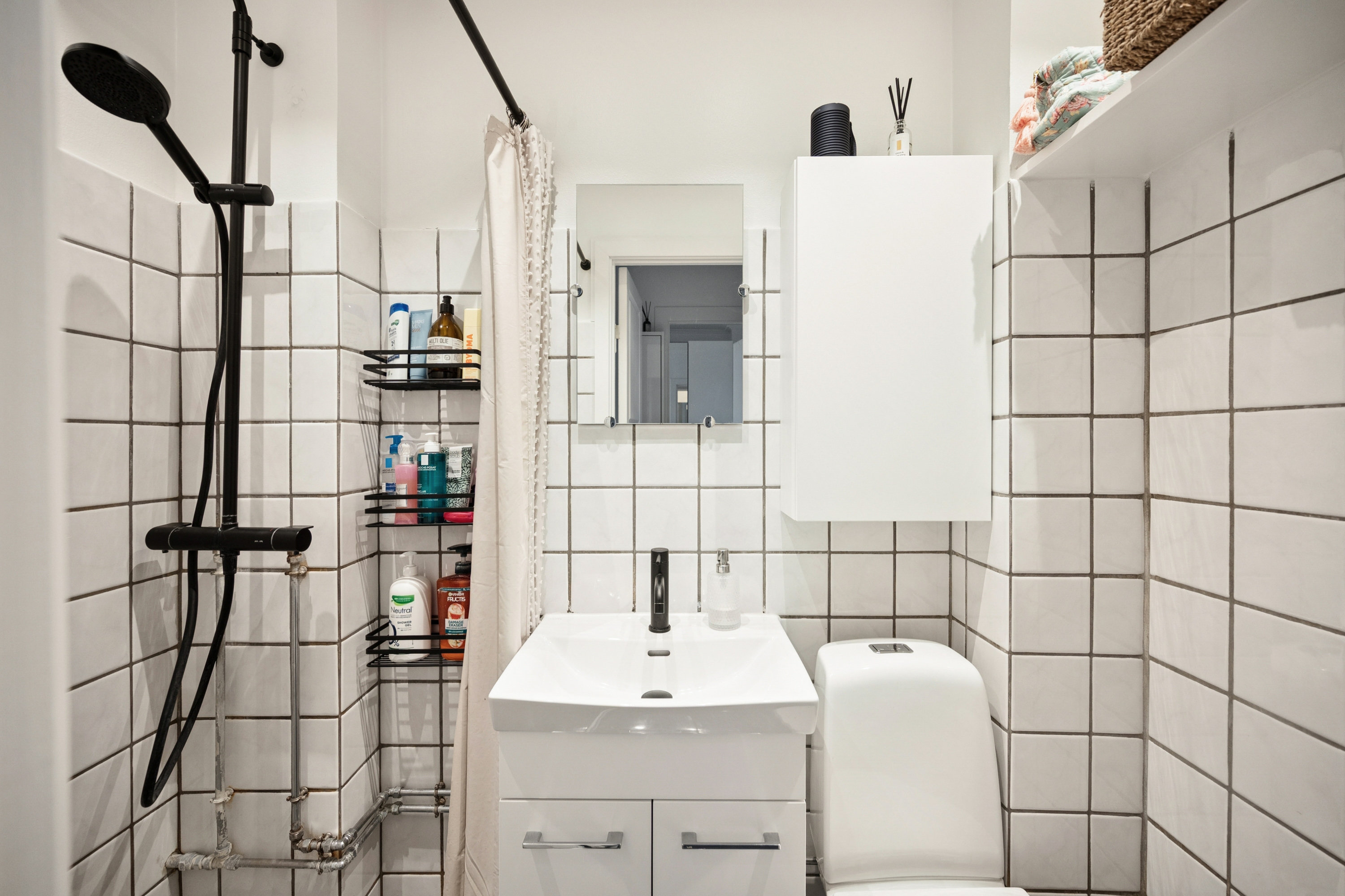 Fremhævet badeværelse billede i fuldskærmstilstand. Billede af Folehaven 90, 2. tv., 2500 Valby