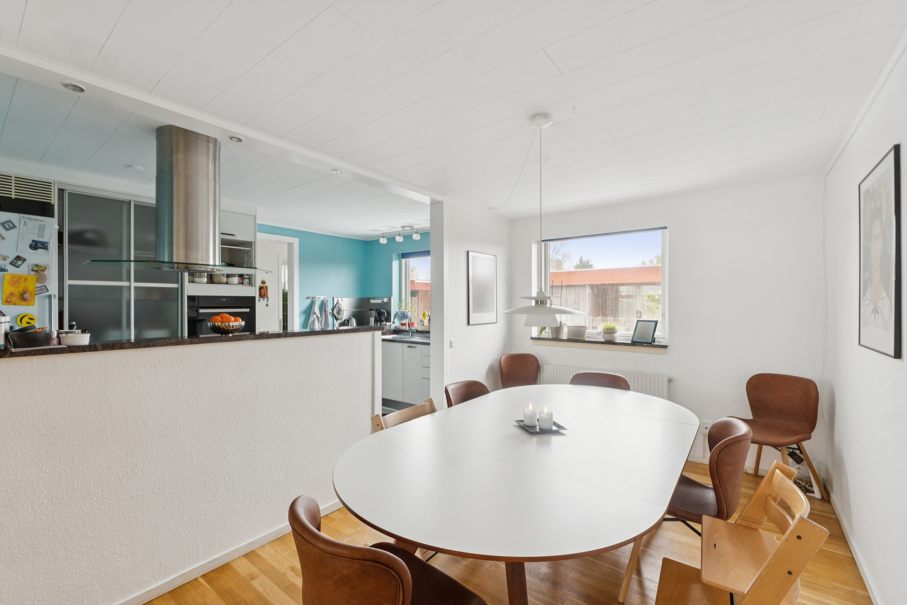 Fremhævet spisestue billede i fuldskærmstilstand. Billede af Enghøjen 19, 2650 Hvidovre