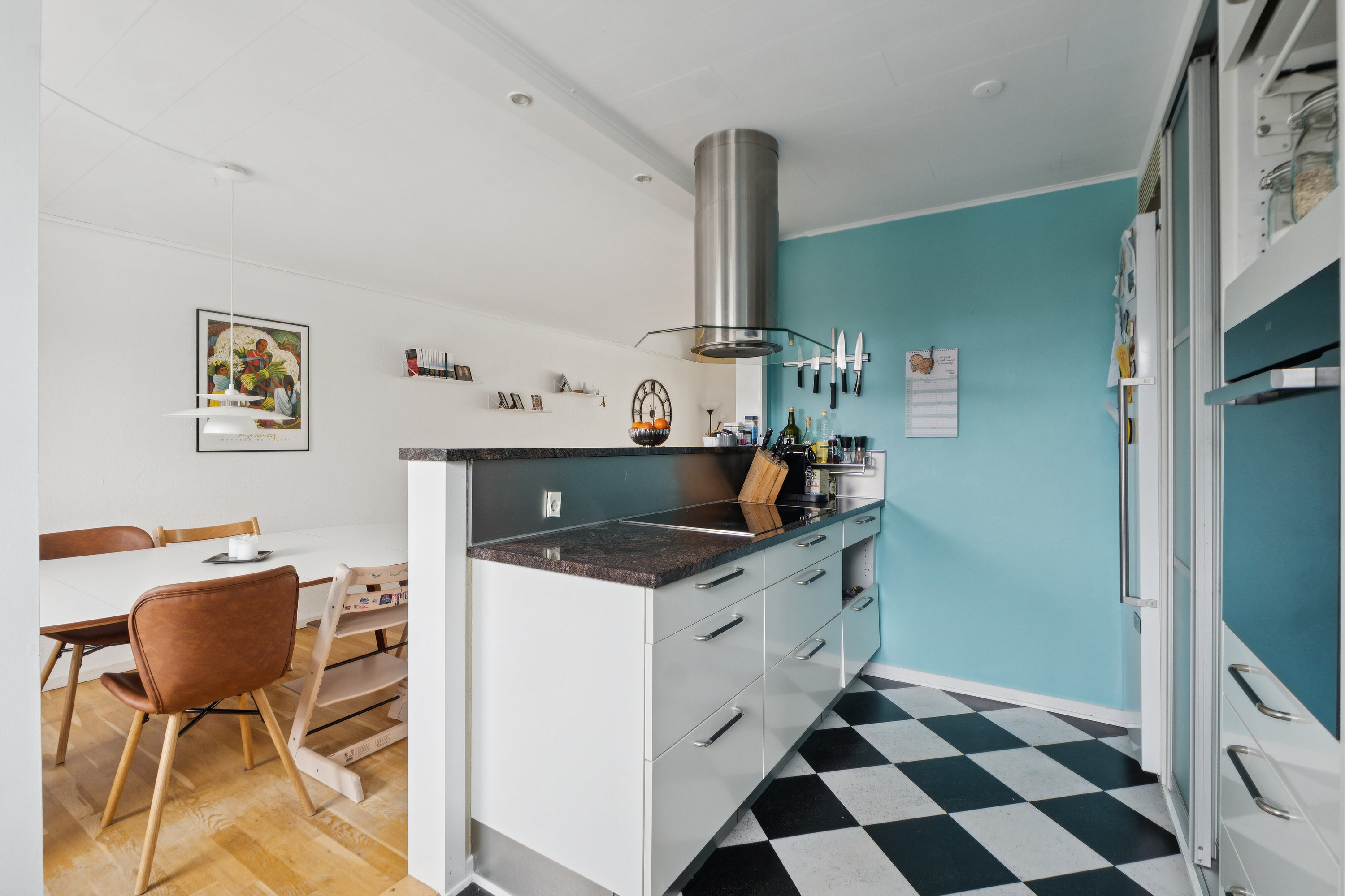 Fremhævet køkken billede i fuldskærmstilstand. Billede af Enghøjen 19, 2650 Hvidovre