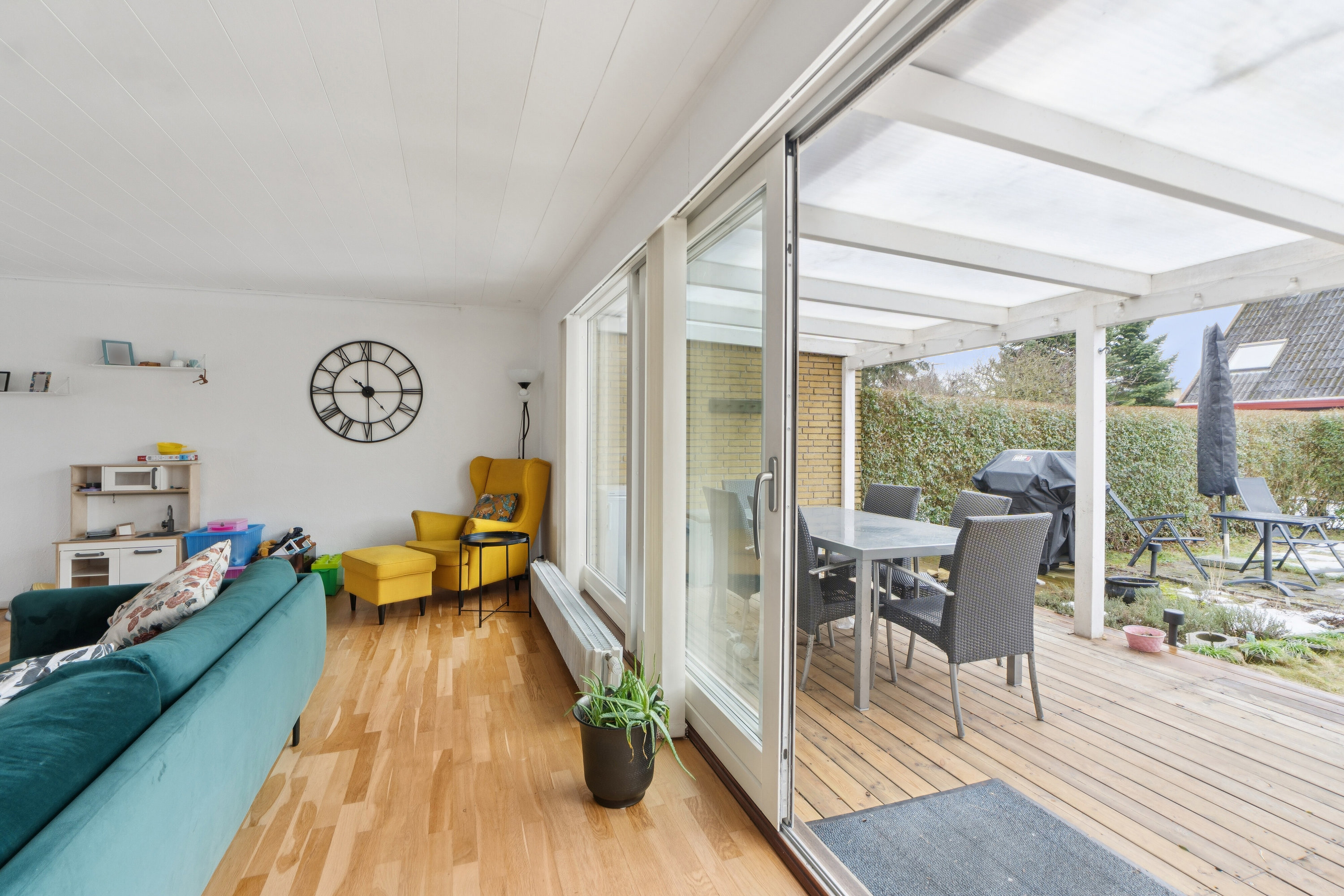 Fremhævet stue billede i fuldskærmstilstand. Billede af Enghøjen 19, 2650 Hvidovre