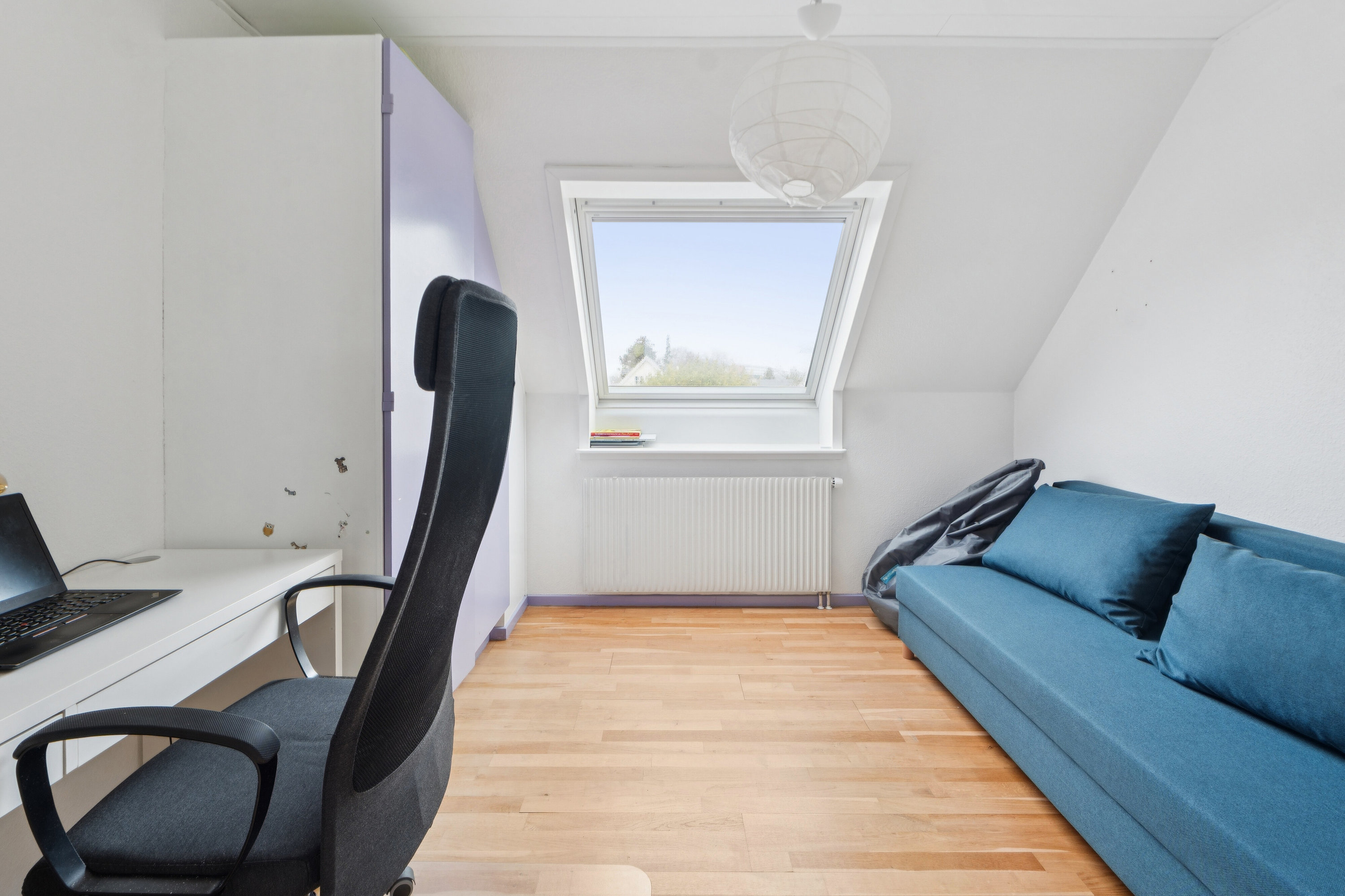 Fremhævet soveværelse billede i fuldskærmstilstand. Billede af Enghøjen 19, 2650 Hvidovre