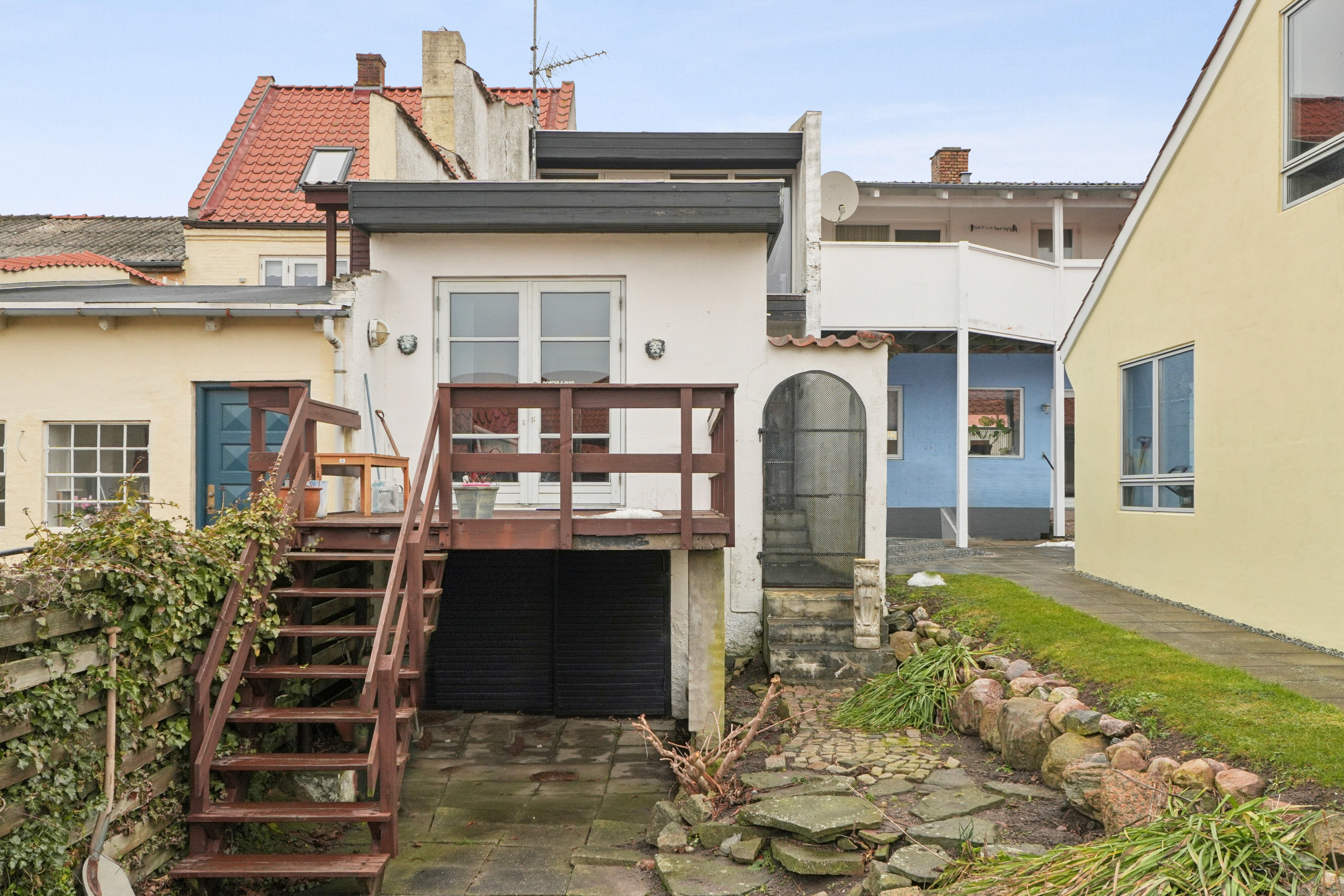 Fremhævet set fra haven billede i fuldskærmstilstand. Billede af Østergade 70, 5900 Rudkøbing