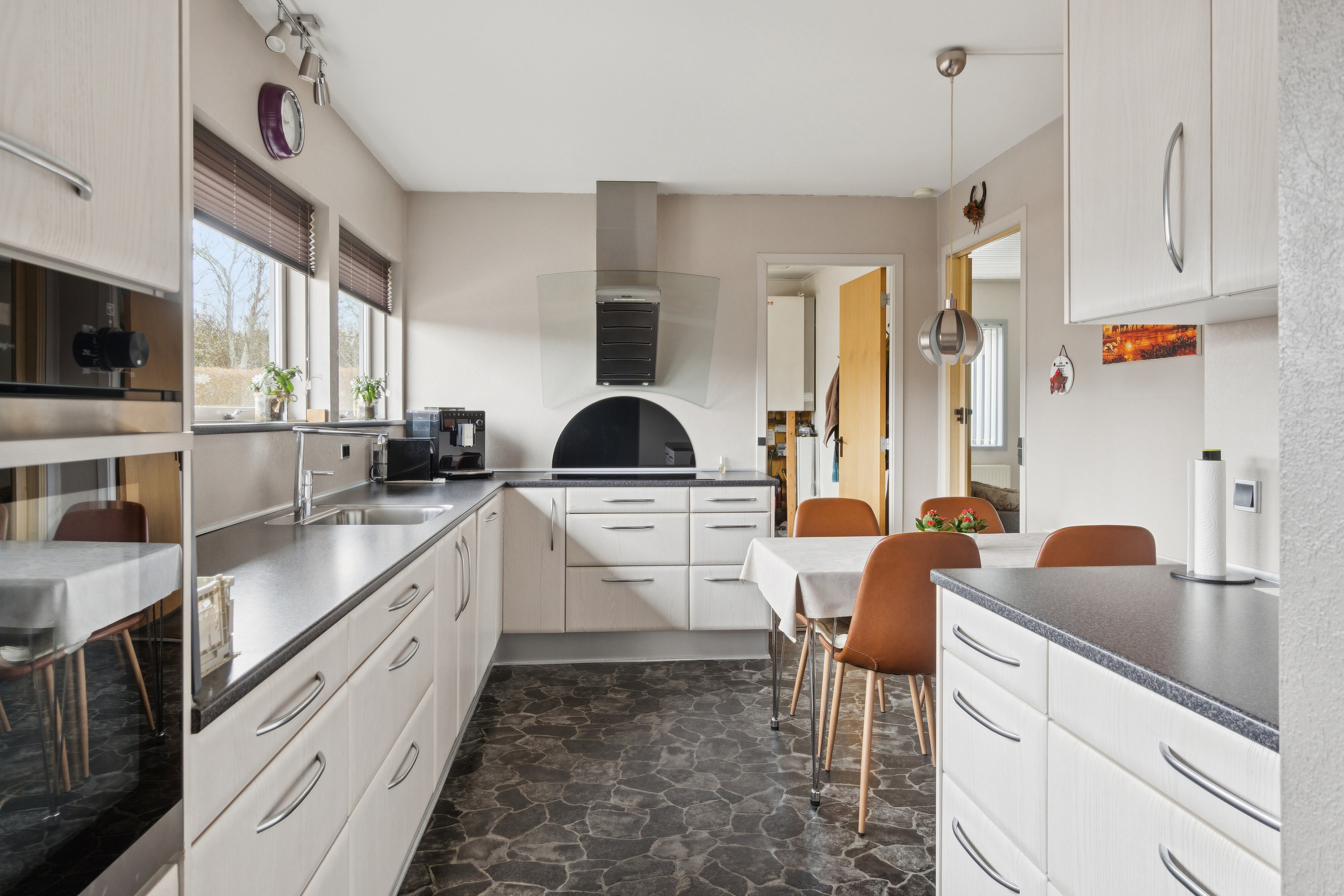 Fremhævet køkken billede i fuldskærmstilstand. Billede af Stuesagervej 4, Årby, 4400 Kalundborg