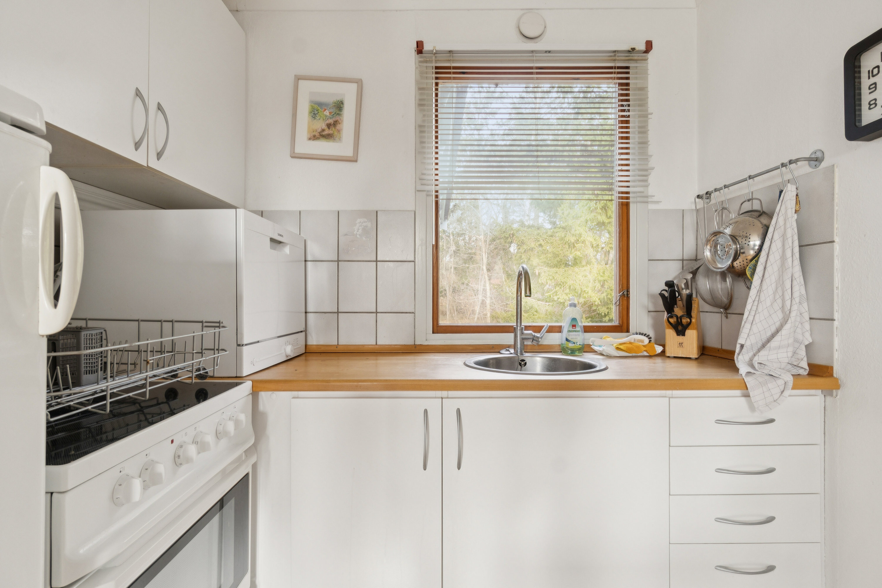 Fremhævet køkken billede i fuldskærmstilstand. Billede af Myrevej 3, Balka, 3730 Nexø