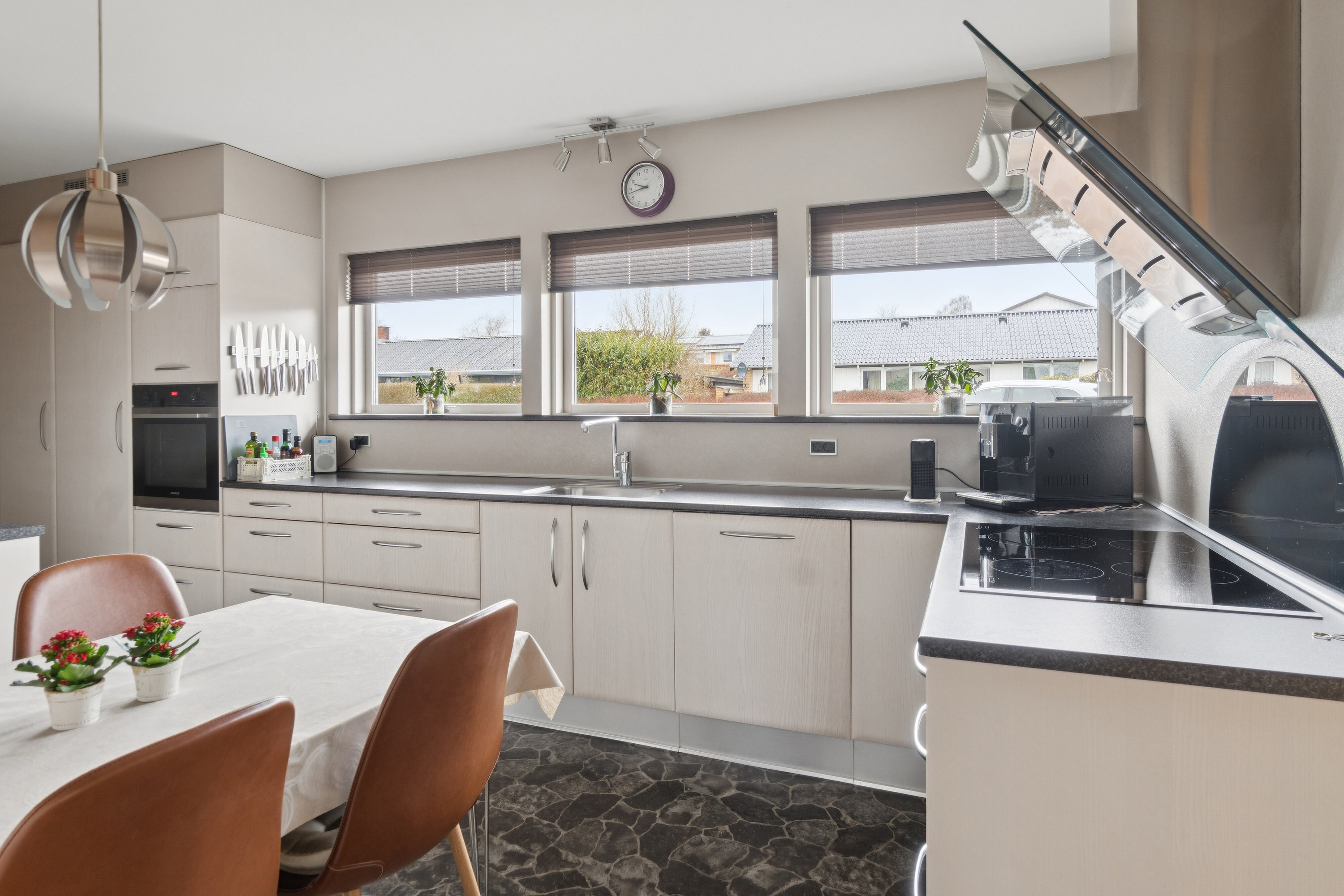 Fremhævet køkken billede i fuldskærmstilstand. Billede af Stuesagervej 4, Årby, 4400 Kalundborg