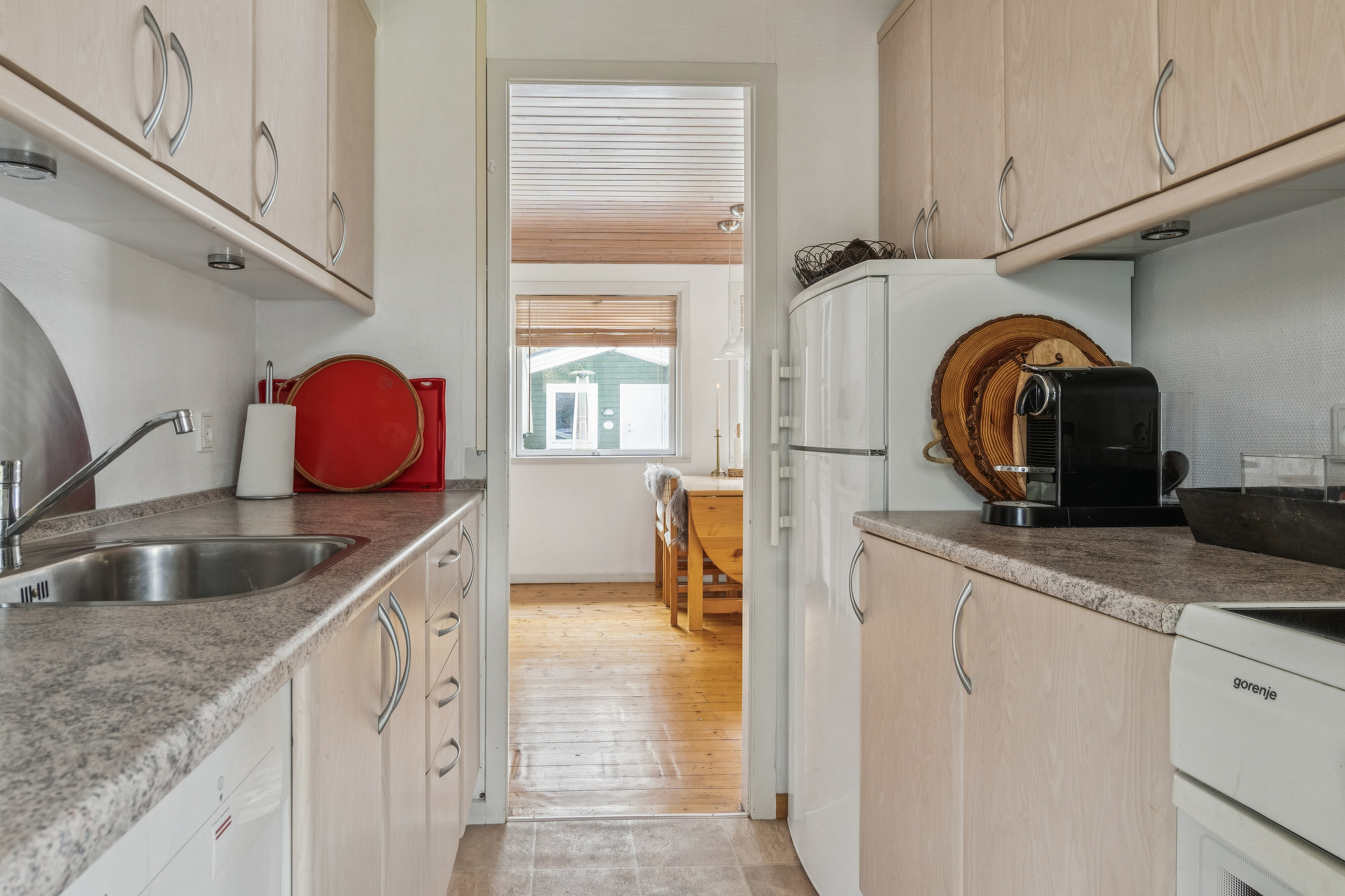 Fremhævet køkken billede i fuldskærmstilstand. Billede af Præstekrogen 7, Ordrup, 4540 Fårevejle