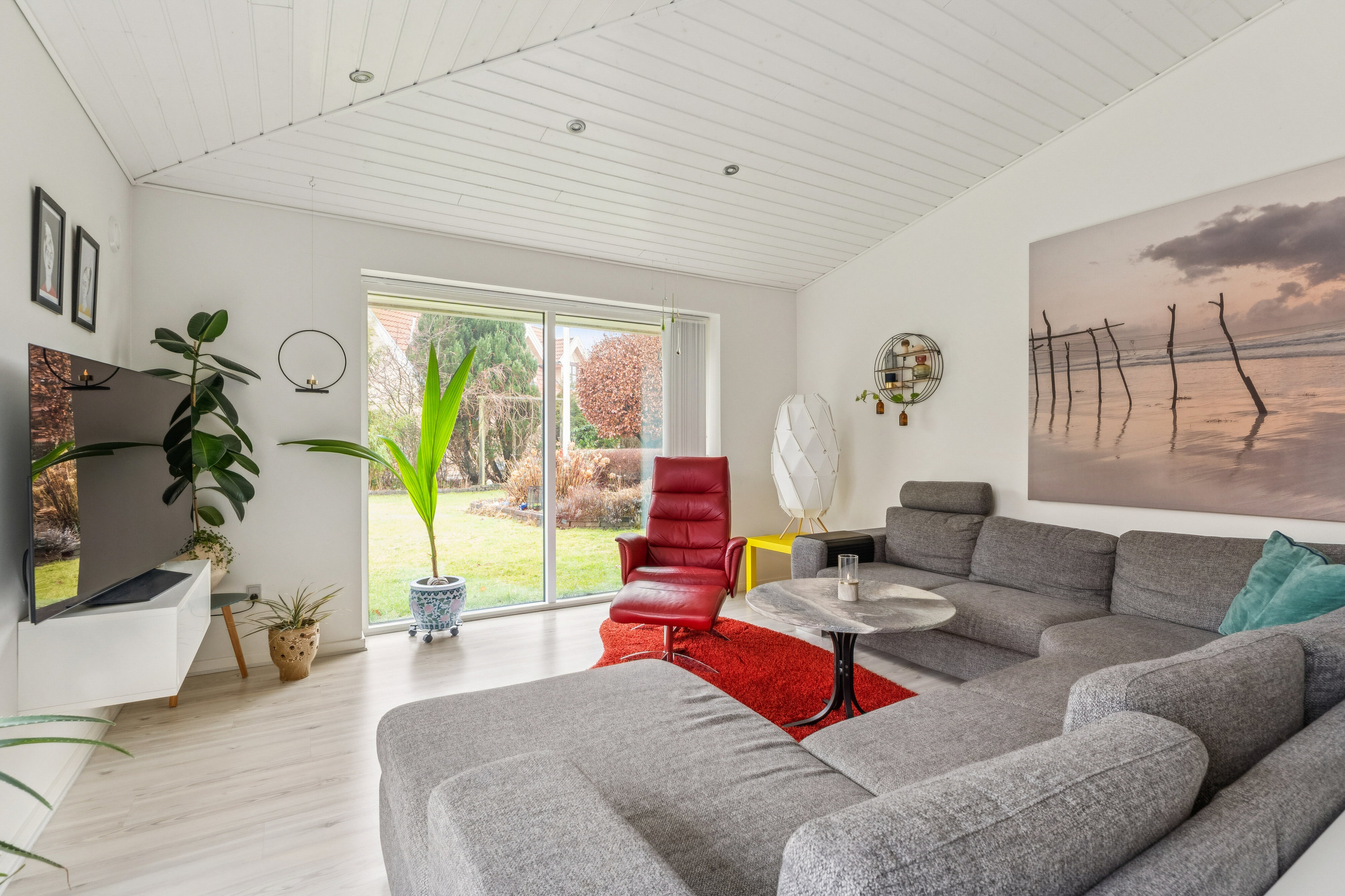 Fremhævet stue billede i fuldskærmstilstand. Billede af Smedegårdsvej 18, 7430 Ikast