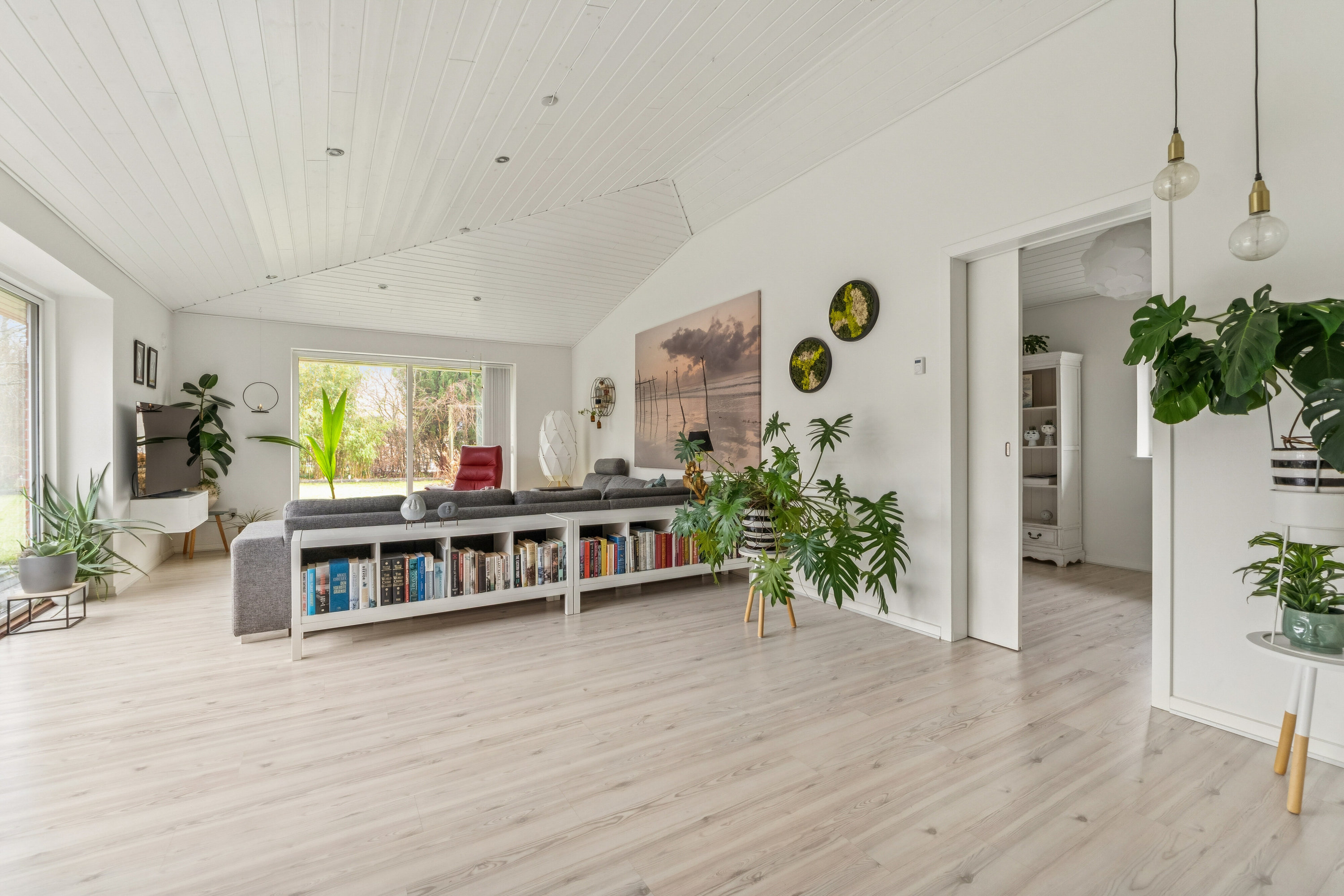 Fremhævet stue billede i fuldskærmstilstand. Billede af Smedegårdsvej 18, 7430 Ikast