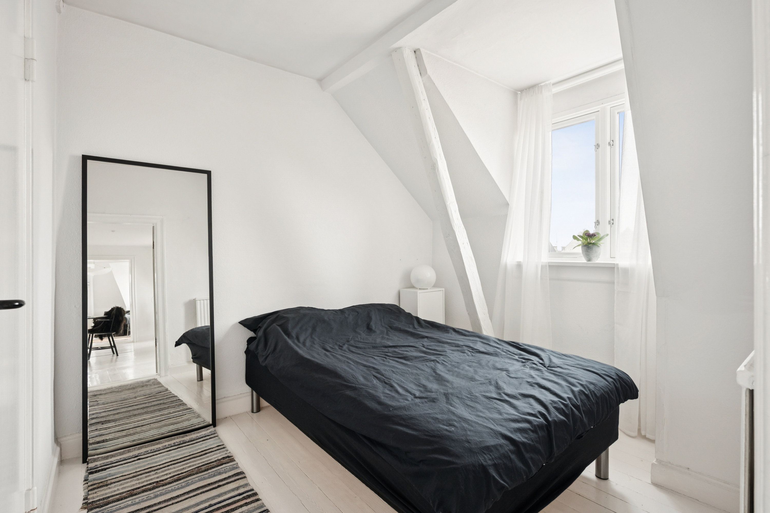 Fremhævet værelse billede i fuldskærmstilstand. Billede af Hovedvagtsstræde 8, 3. tv., 3000 Helsingør