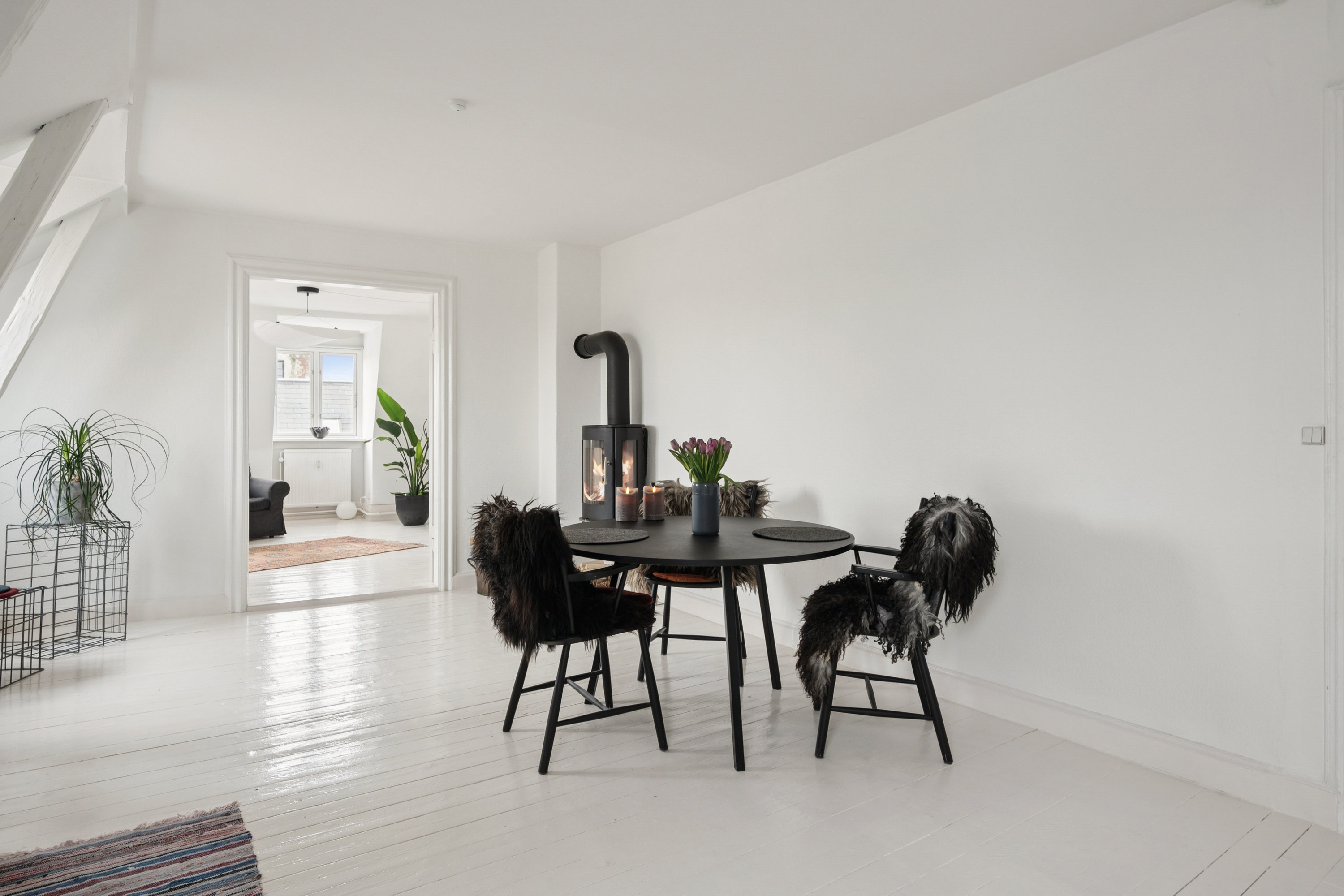 Fremhævet stue billede i fuldskærmstilstand. Billede af Hovedvagtsstræde 8, 3. tv., 3000 Helsingør