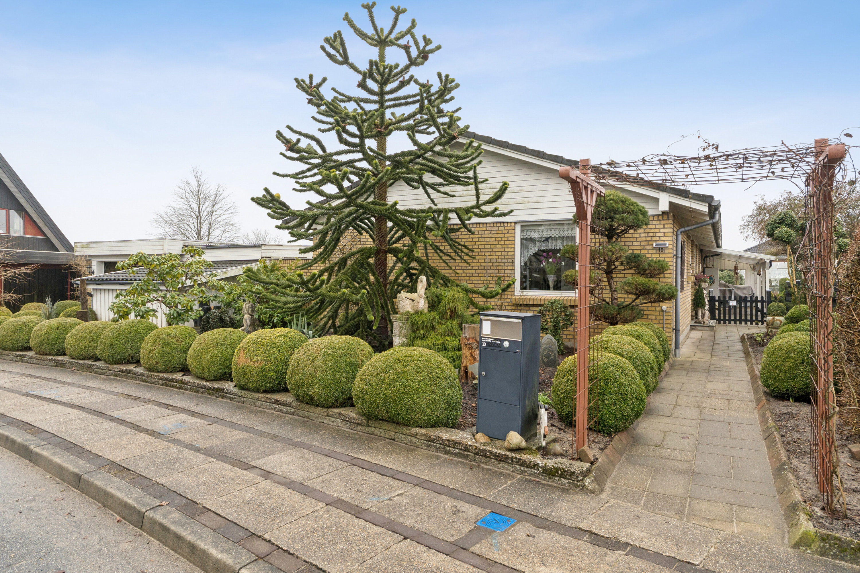 Fremhævet set fra vejen billede i fuldskærmstilstand. Billede af Wistoftsvej 10, 7430 Ikast