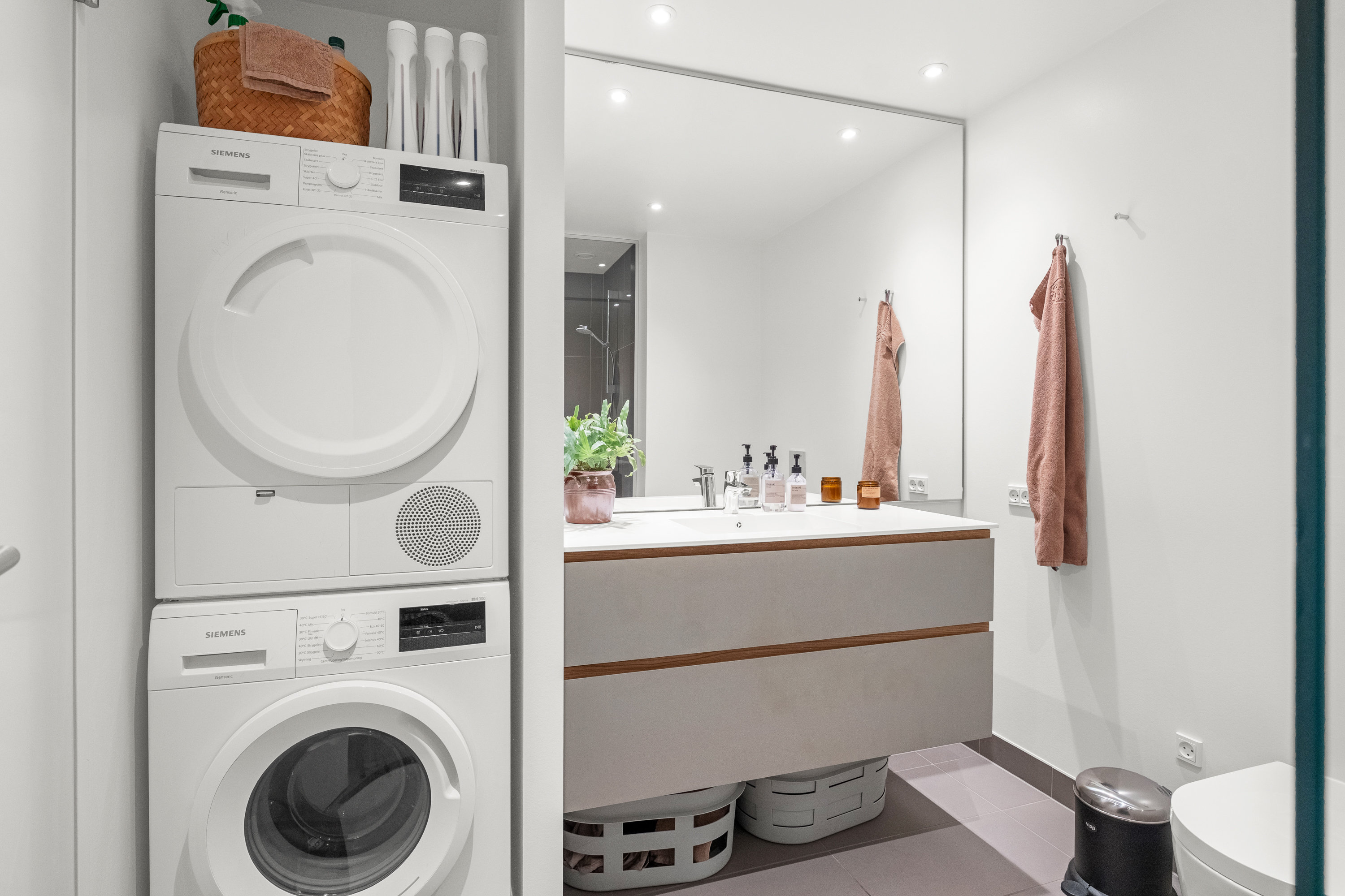 Fremhævet badeværelse billede i fuldskærmstilstand. Billede af Helga Pedersens Gade 43, 8000 Aarhus C